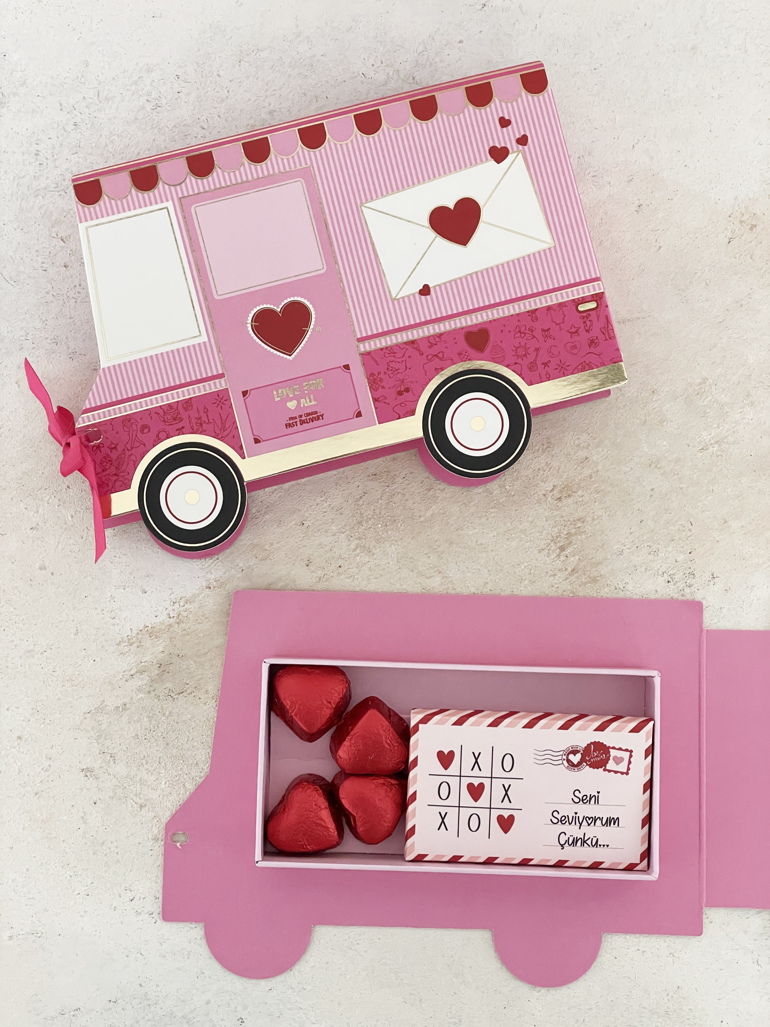 "Mesajlı" Love Truck Çikolata Seti