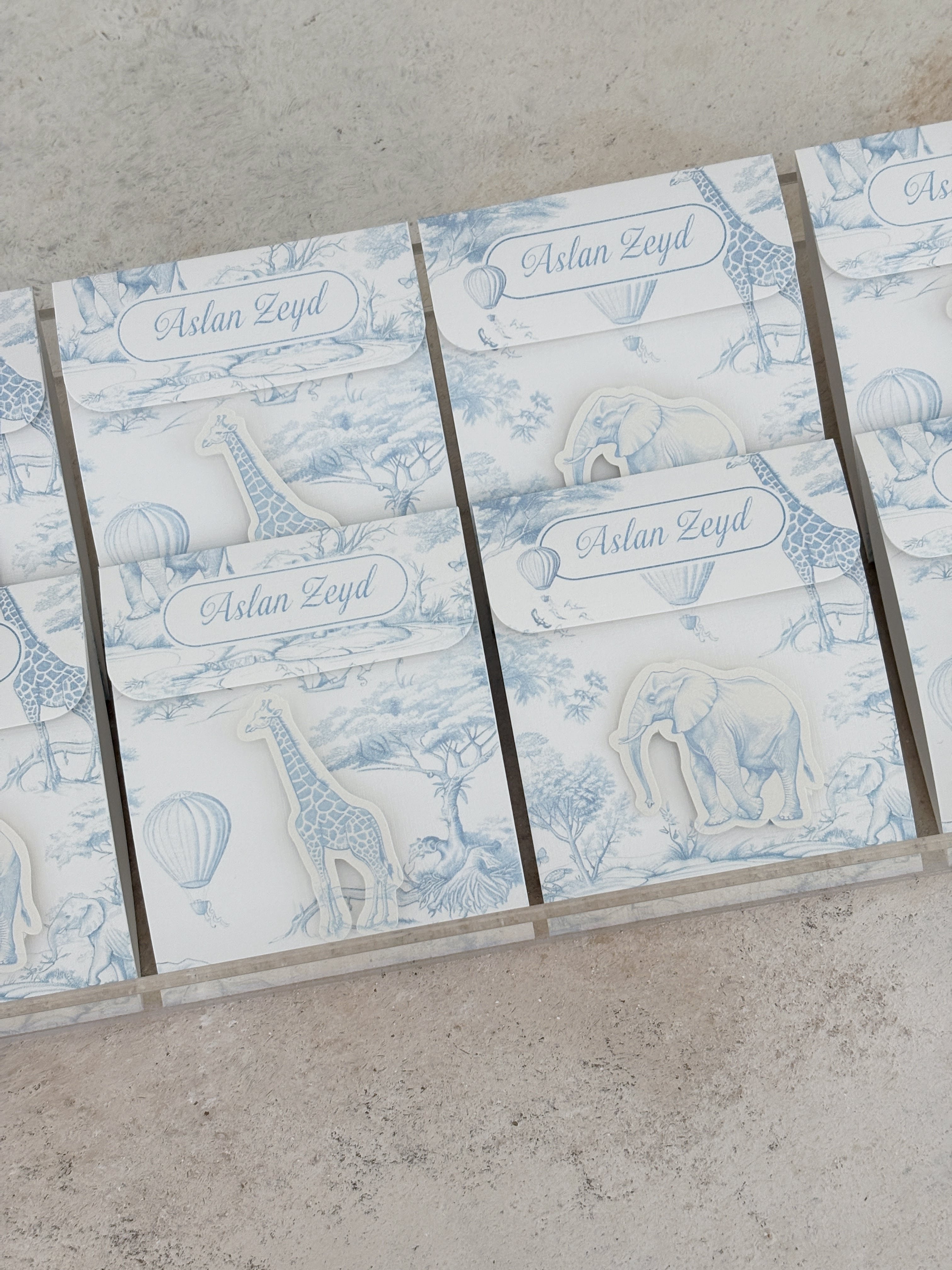 Chinoserie Baby Toile De Jouy Light Blue Kartlı Madlen Çikolata