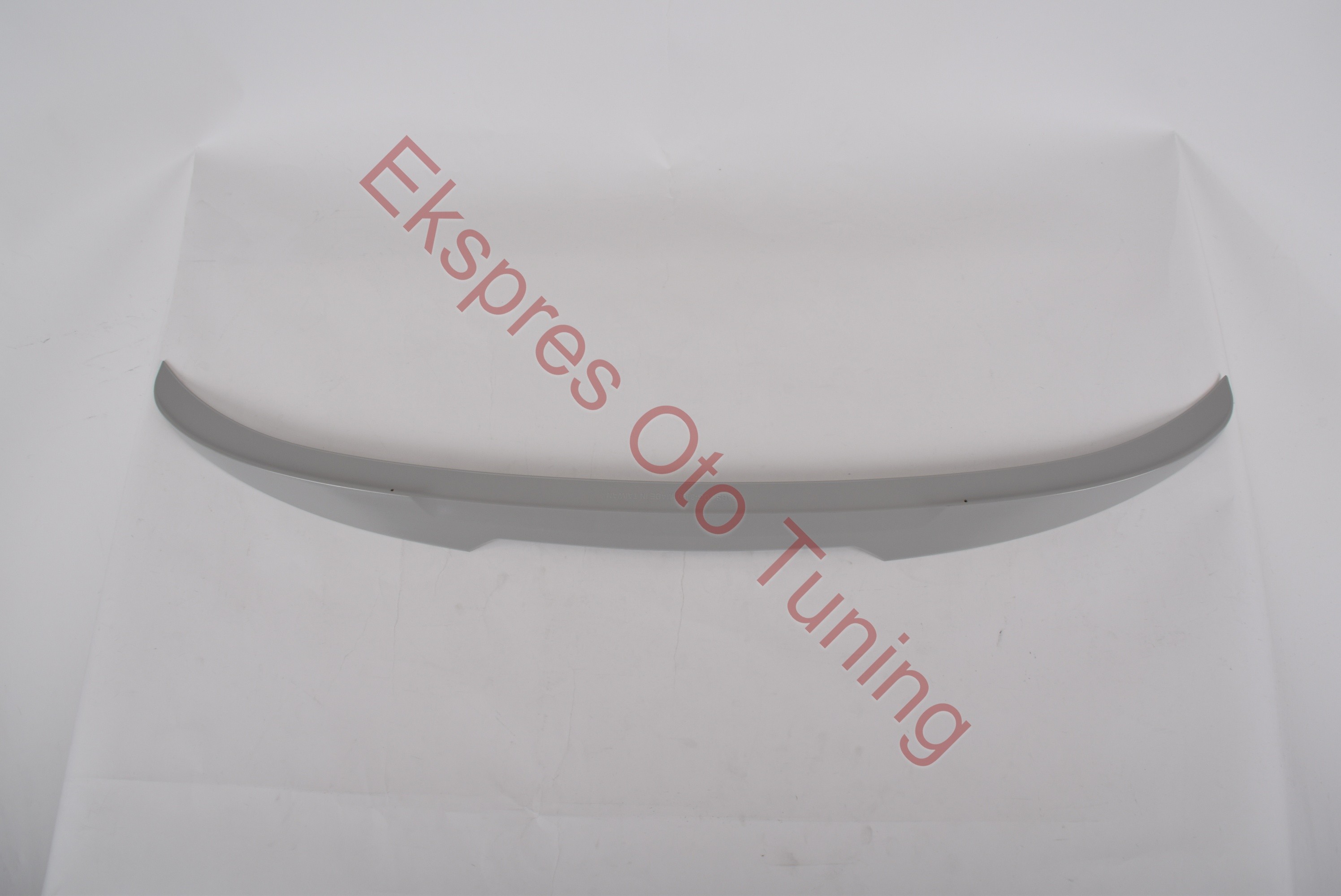 BMW F30 UYUMLU YARASA TİPİ BAGAJ SPOILERİ