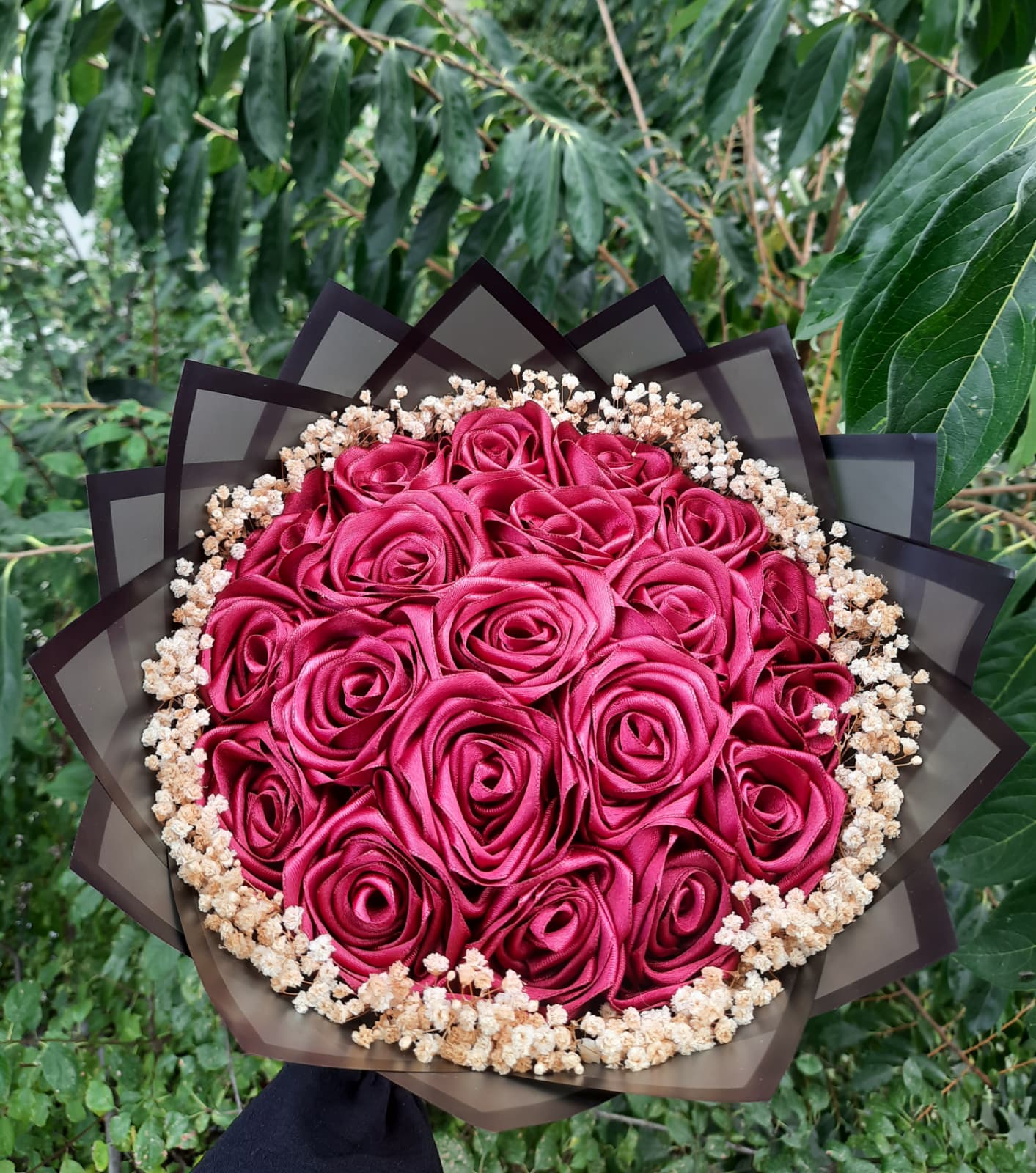 20 Lİ LED IŞIKLI KENAR SÜSLÜ SOLMAYAN BORDO GÜL DIŞI SİYAH 