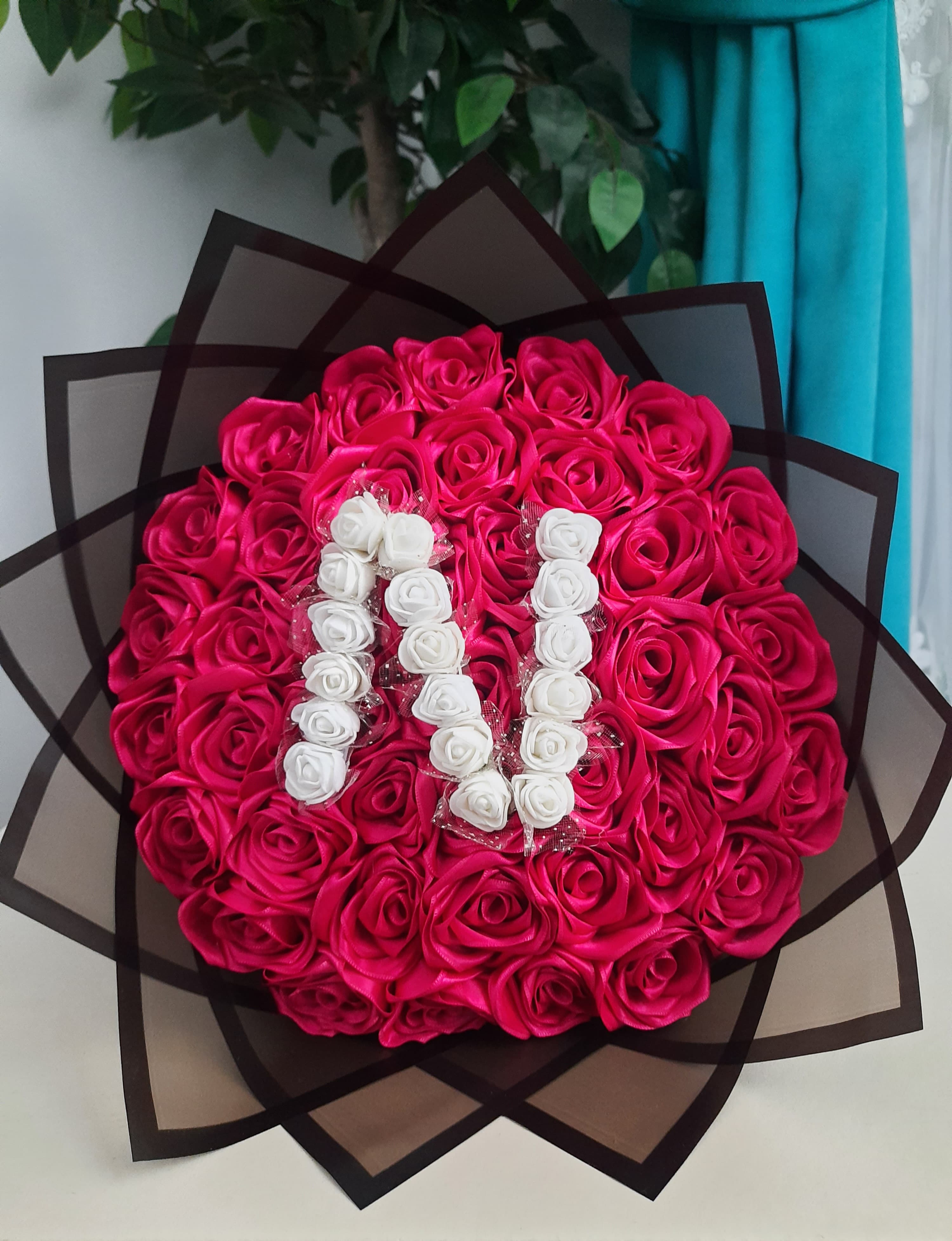 41'li Harfli Gül Buketi FUŞYA PEMBE