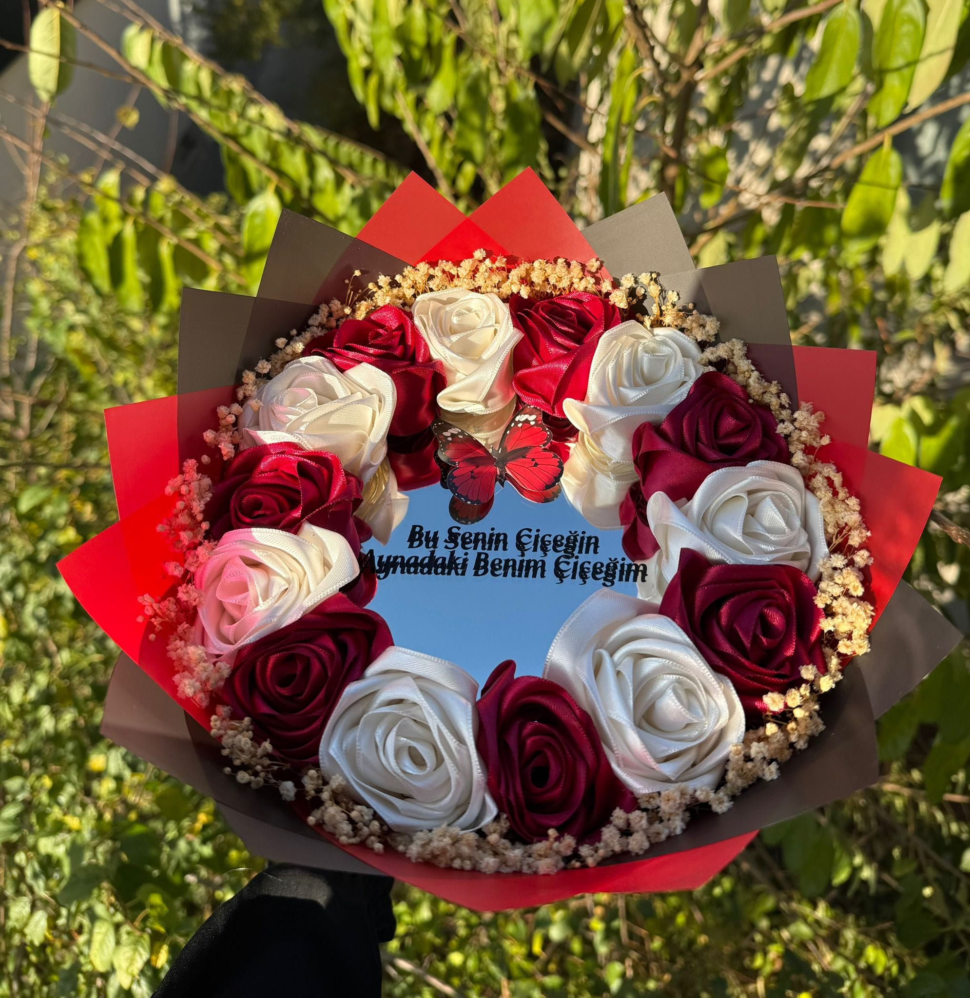 AYNALI  BEYAZ VE BORDO GÜL TASARIM - KENAR SÜSLÜ - LEDLİ 