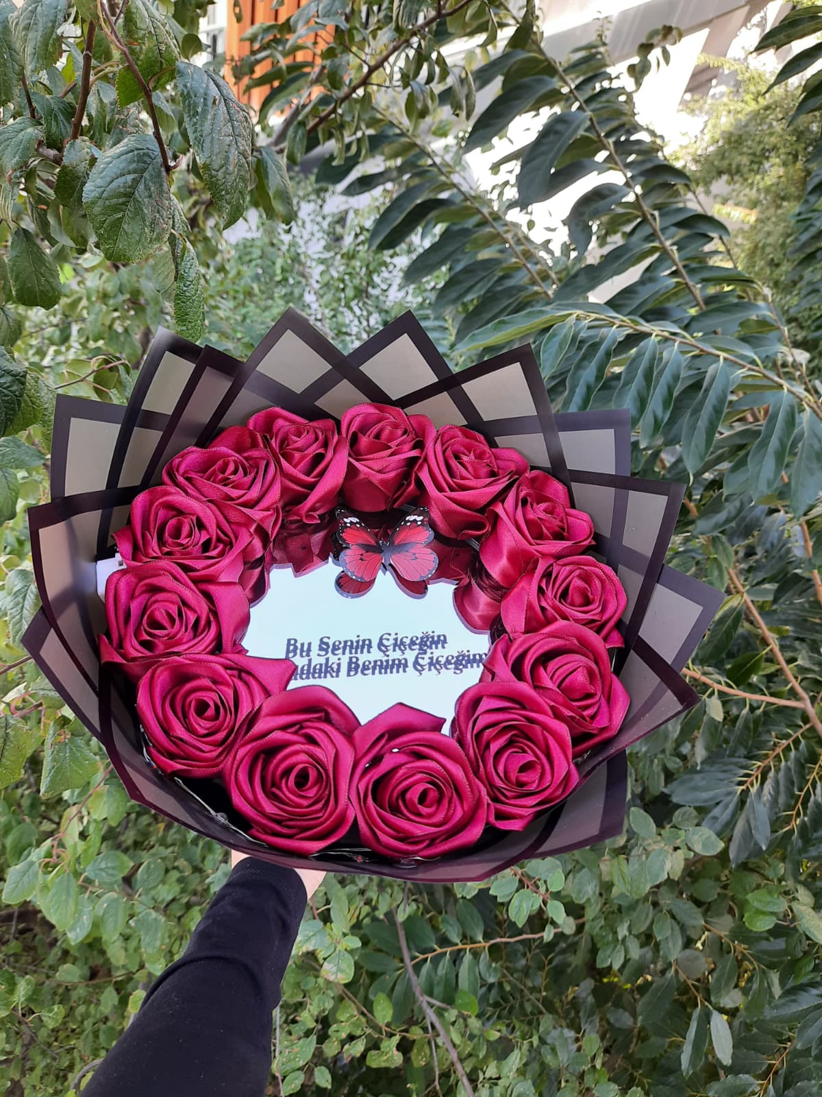 BUKET DÜNYASI AYNALI LEDLİ YAZILI SOLMAYAN GÜL BUKETİ