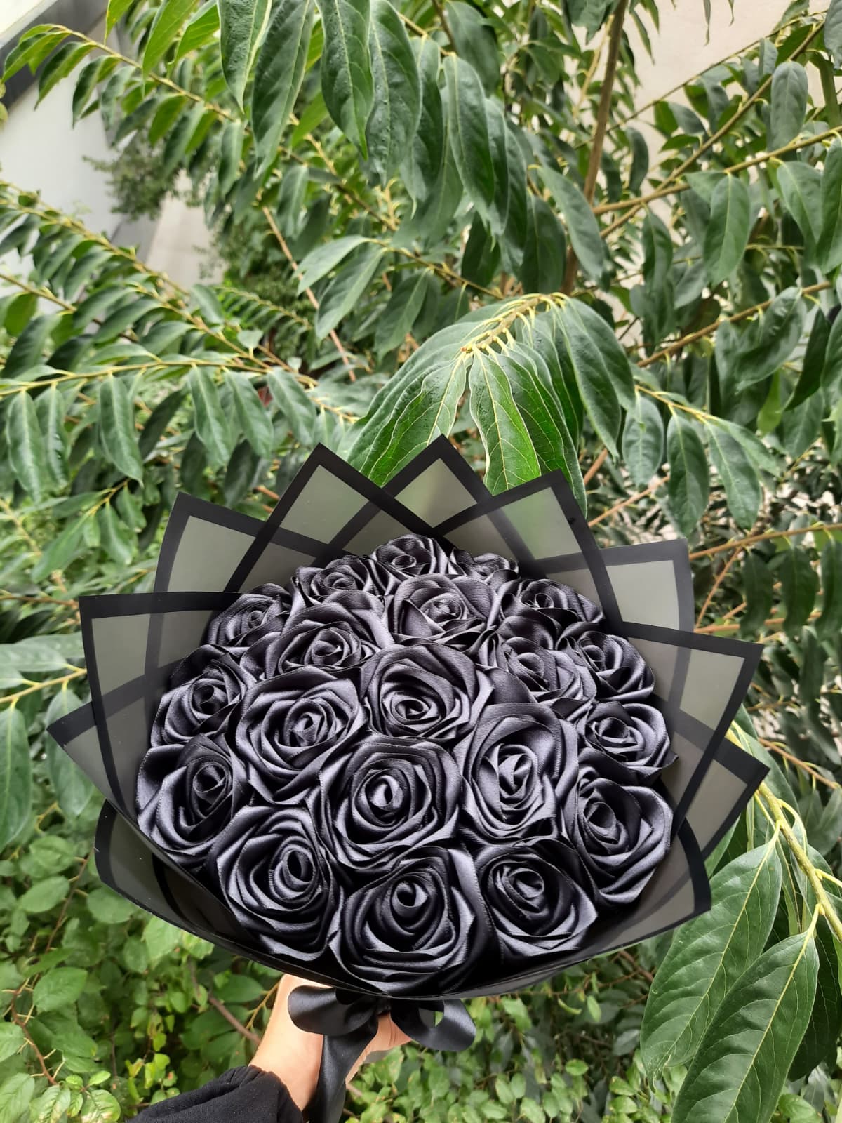 20 Lİ SOLMAYAN GÜL BUKETİ SİYAH GÜL DIŞI SİYAH