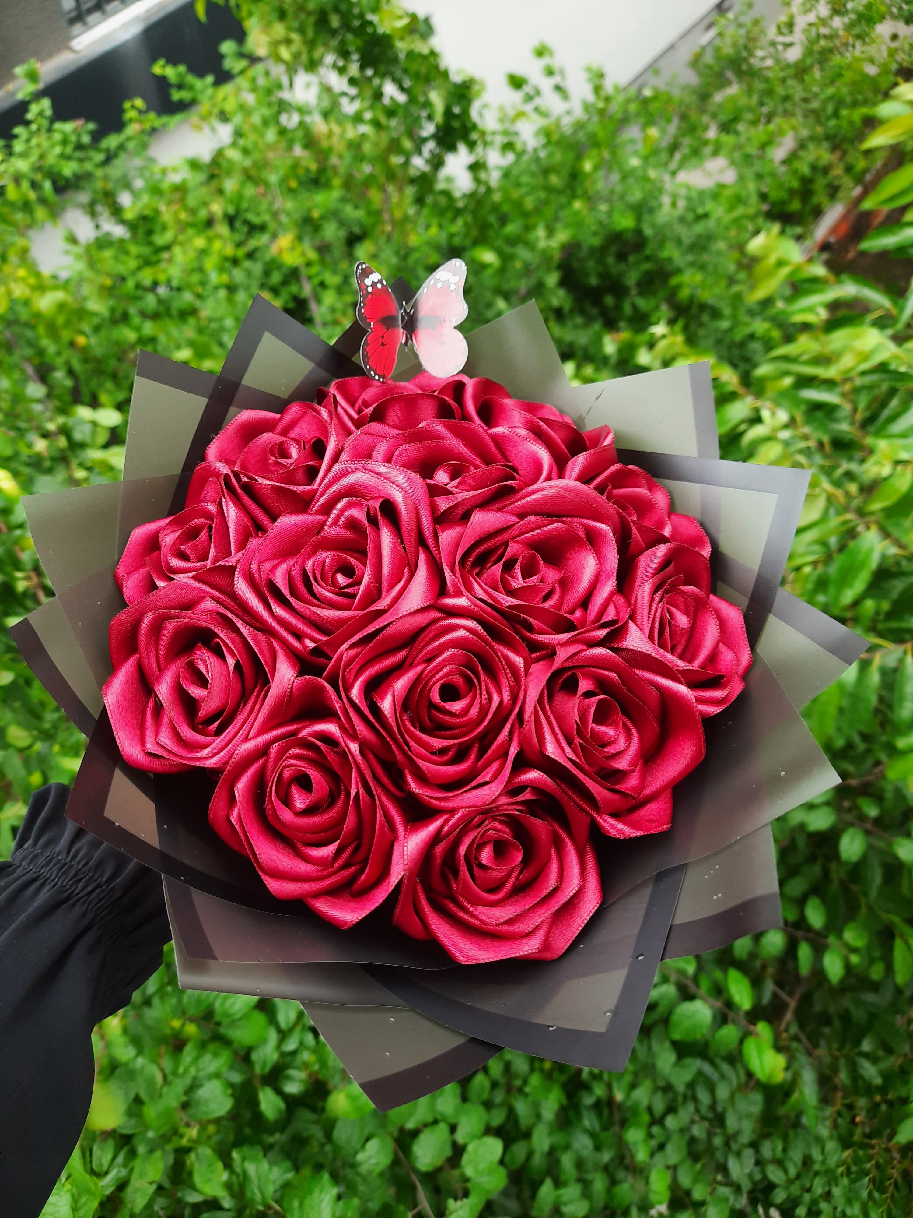 14 lü Solmayan Gül Buketi BORDO GÜL DIŞI SİYAH