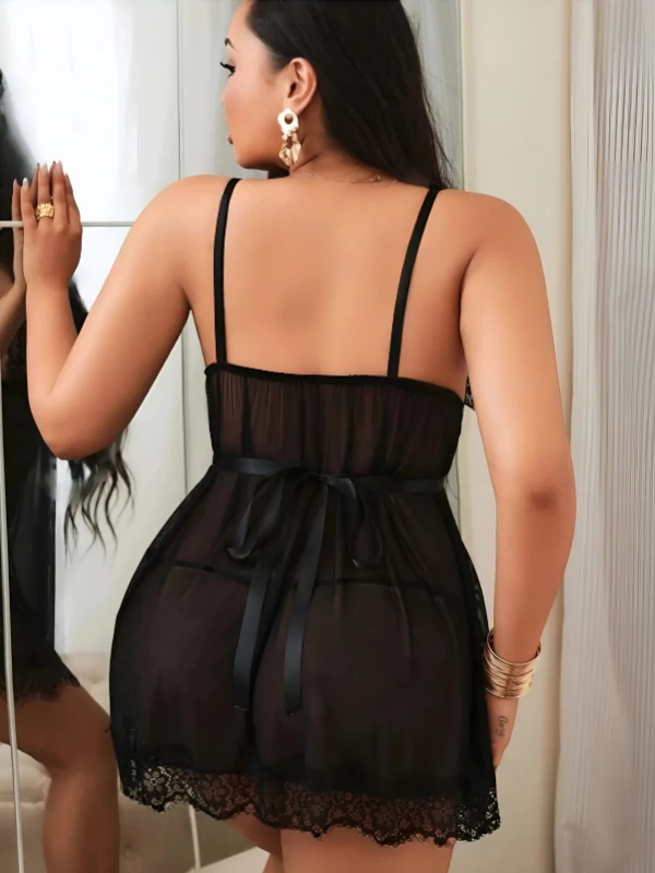 Altın Işıltılı Siyah Zarafet: Dantel Detaylı Gecelik