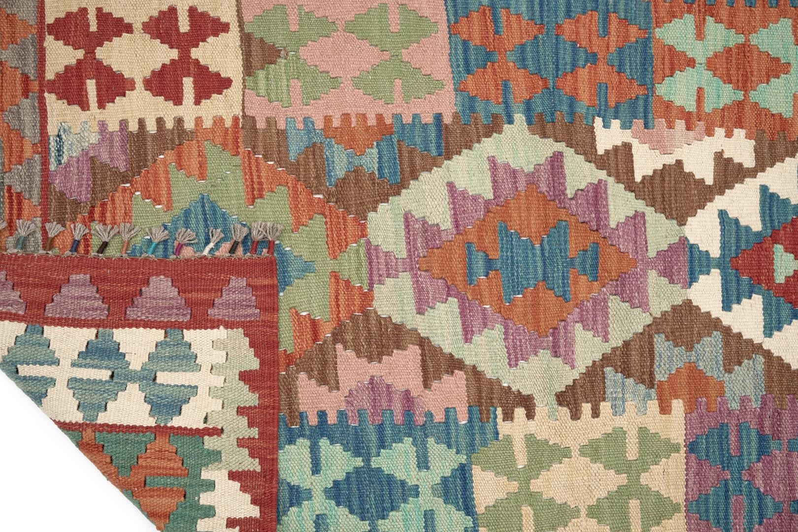 Teachers Carpet Hand Woven Insaaf Kilim ÖDIK472