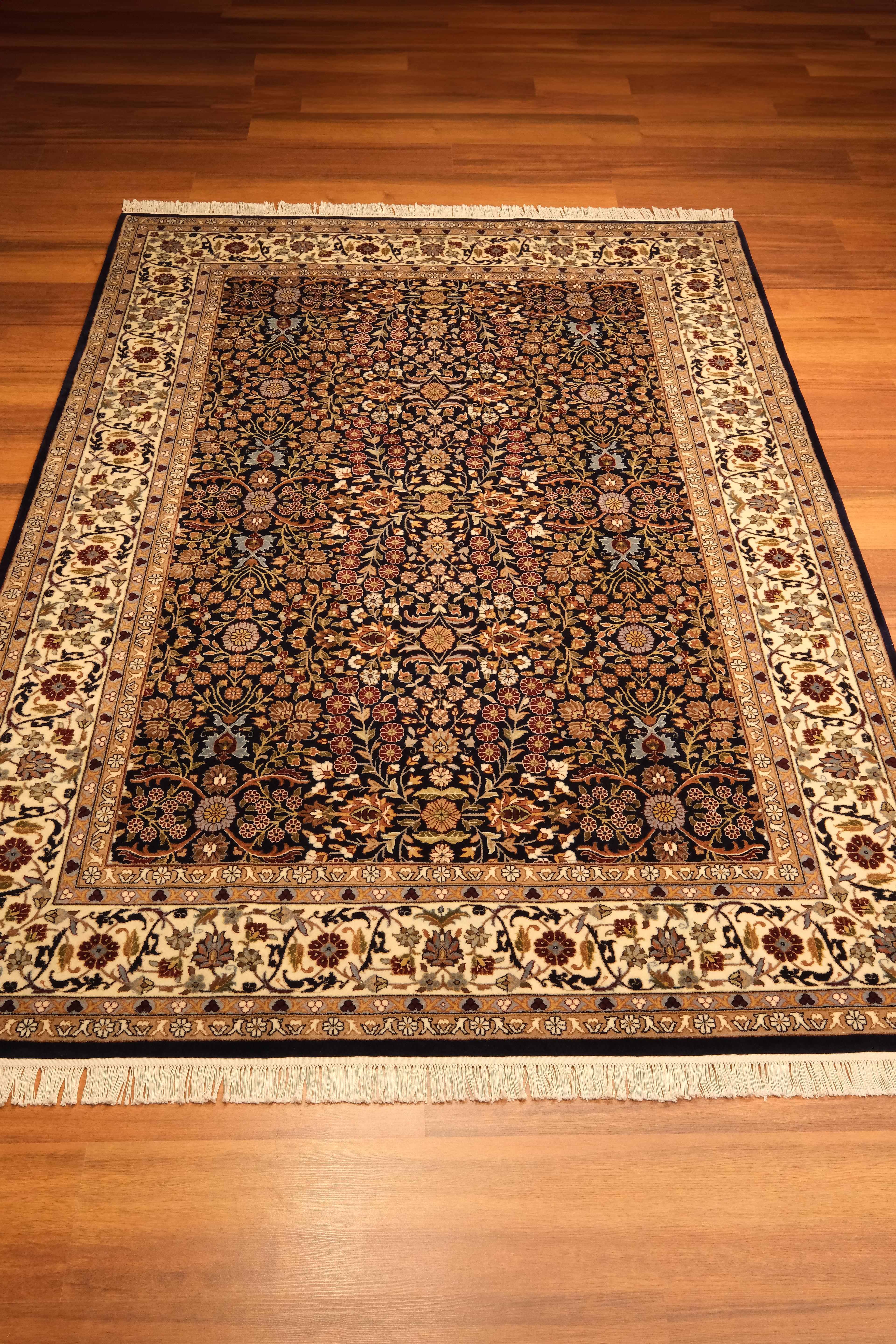 Öğretmenler Carpet Hand-Woven Sharki Hereke Rug 547