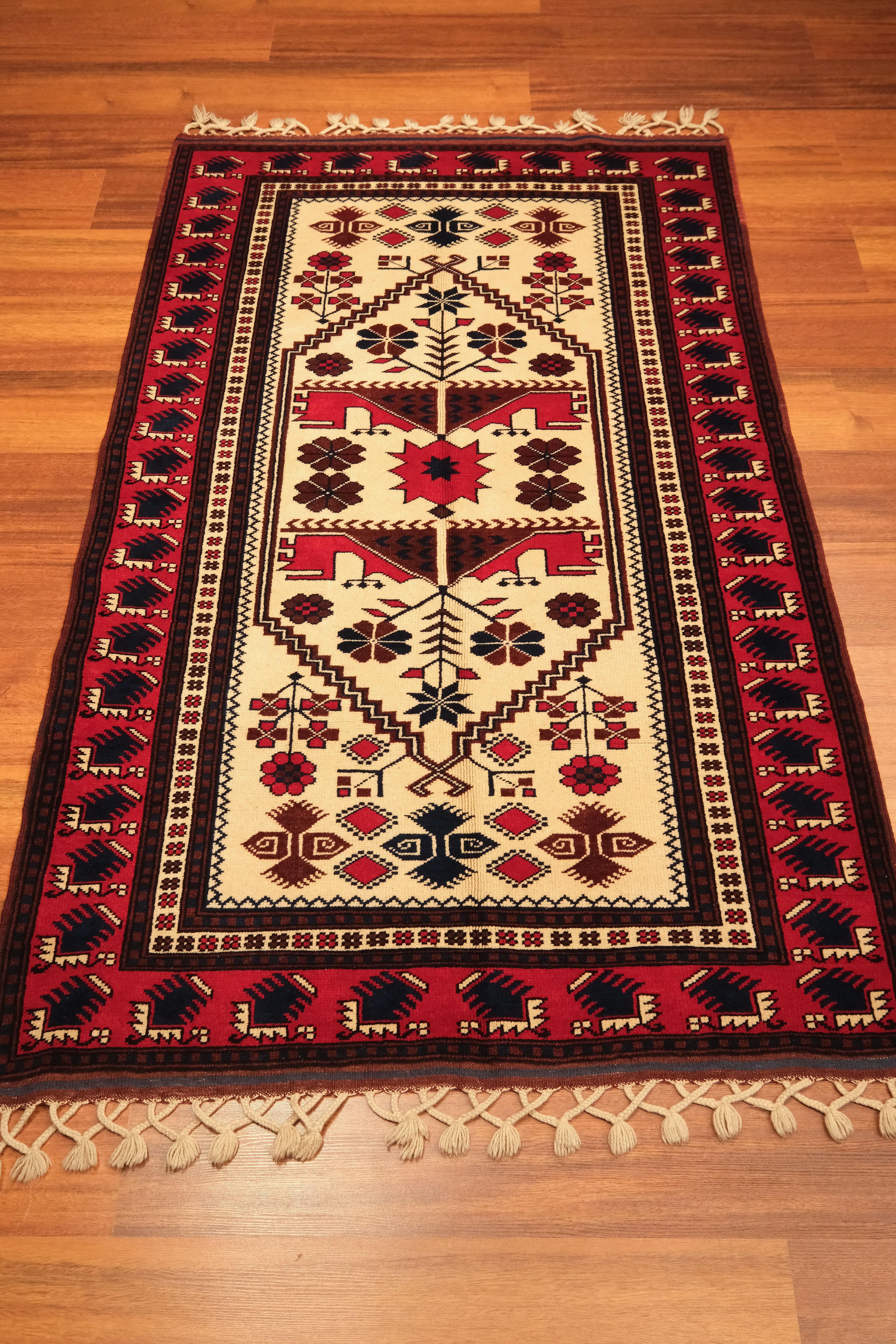 Öğretmenler Carpet Hand-Woven Yağcı Bedir Carpet 7984