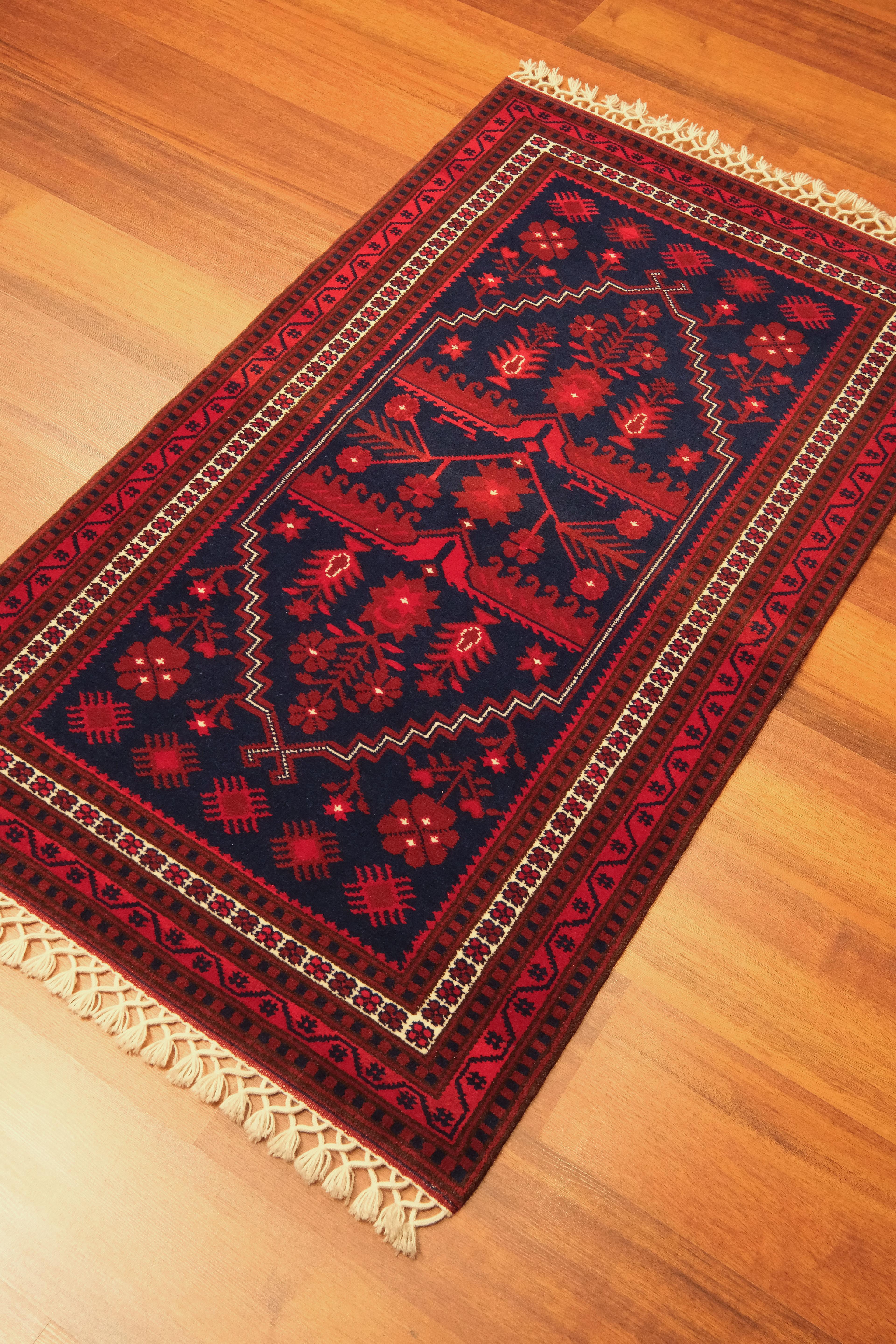 Öğretmenler Carpet Hand-Woven Yağcı Bedir Carpet 4557