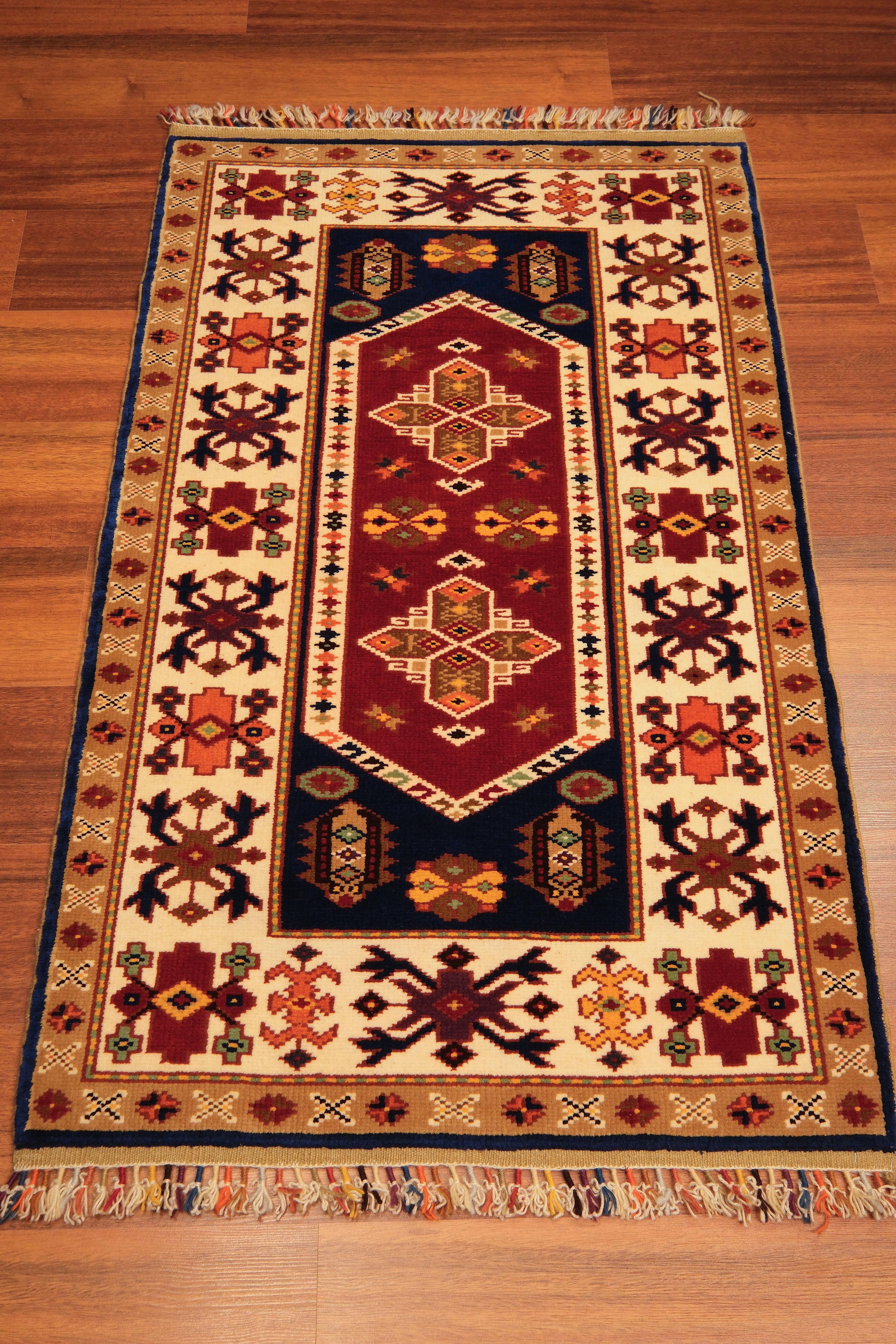 Öğretmenler Carpet Hand Woven Plain Yuntdağ 0059