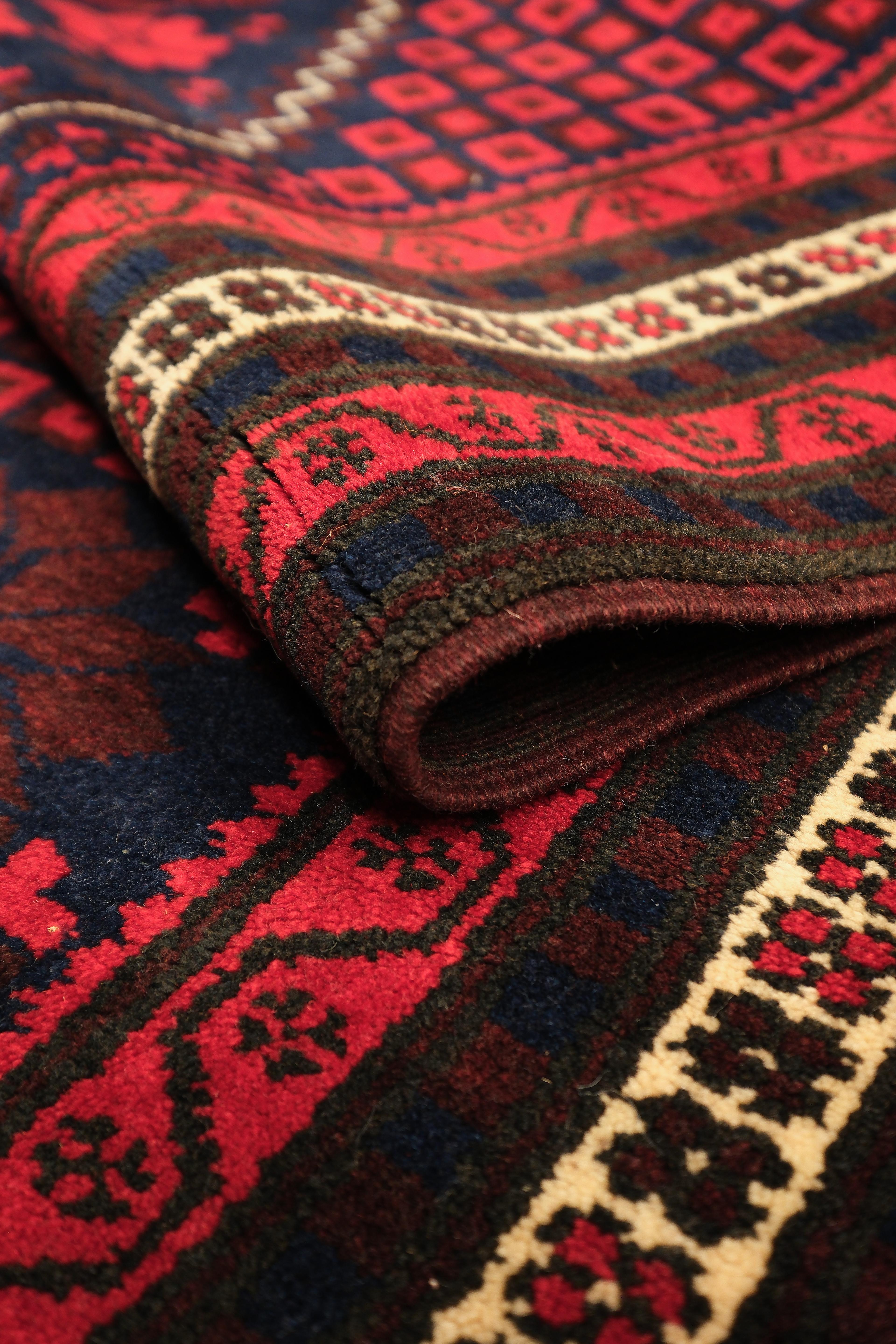 Öğretmenler Carpet Hand-Woven Yağcı Bedir Carpet 6174