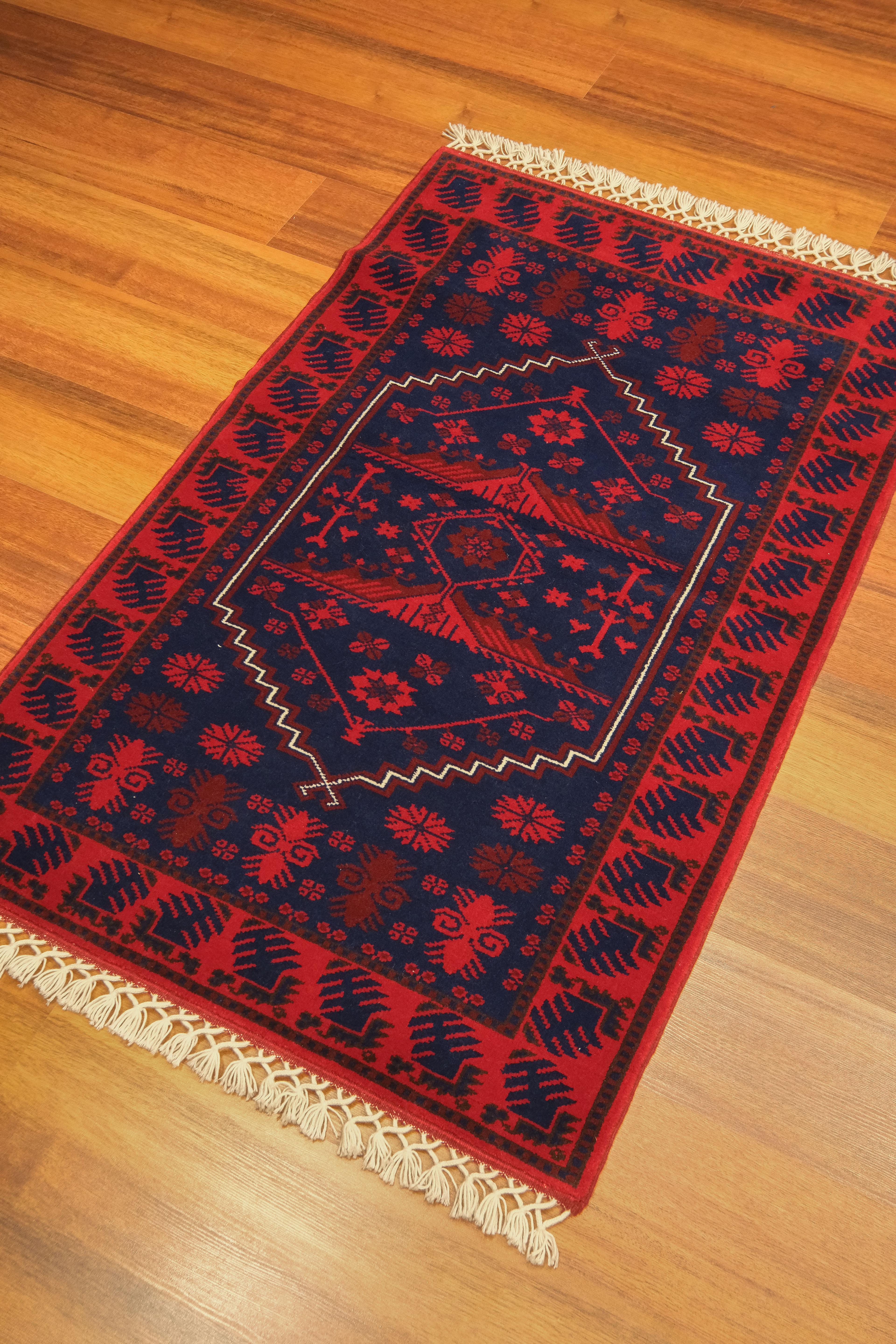 Öğretmenler Carpet Hand-Woven Yağcı Bedir Carpet 5938