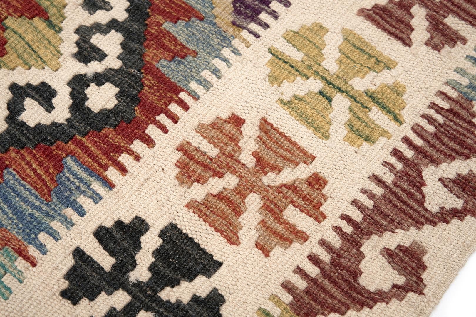 Öğretmenler Halı El Dokuma Ova Halı Kilim ÖDOK475