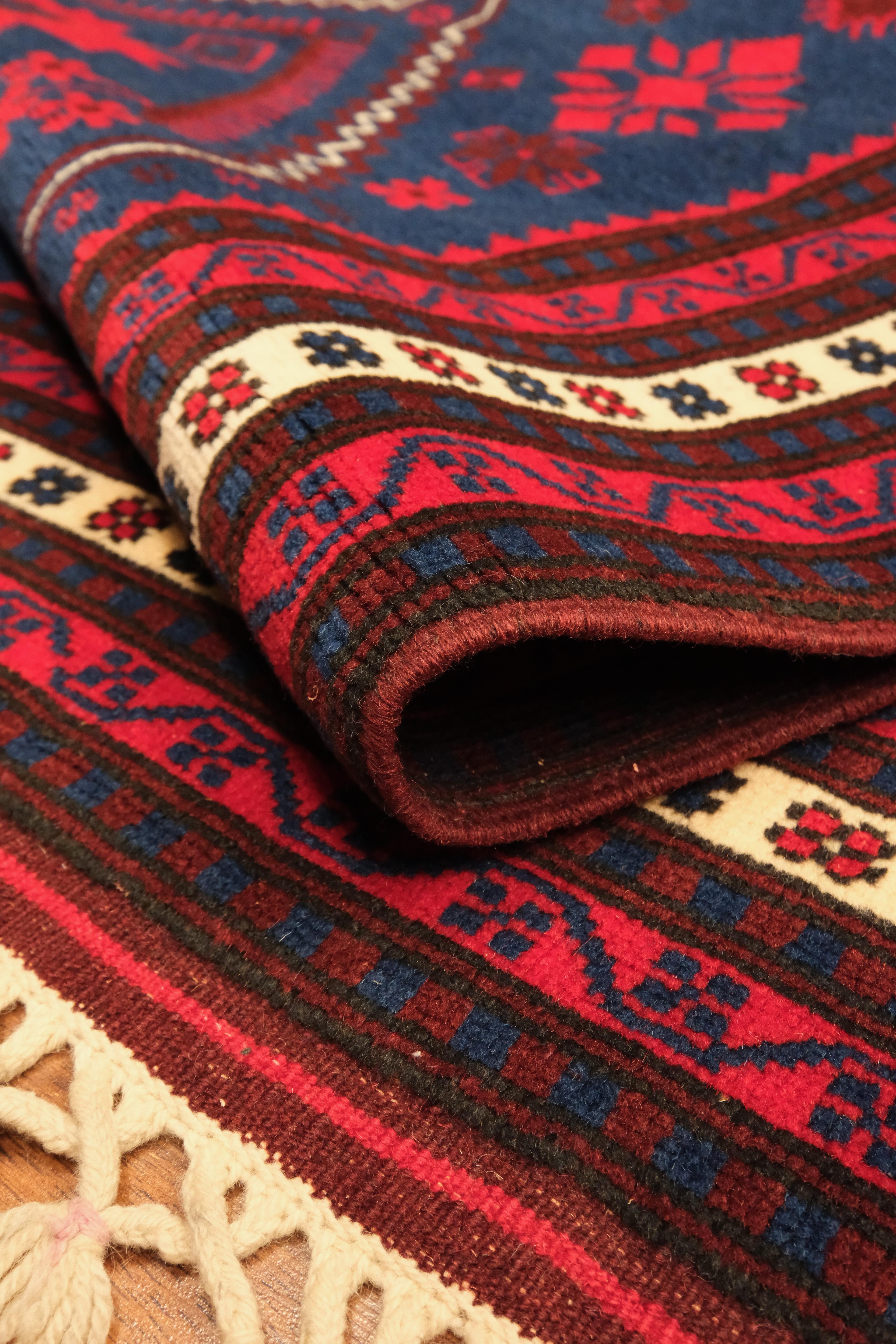 Öğretmenler Carpet Hand-Woven Yağcı Bedir Carpet 3744