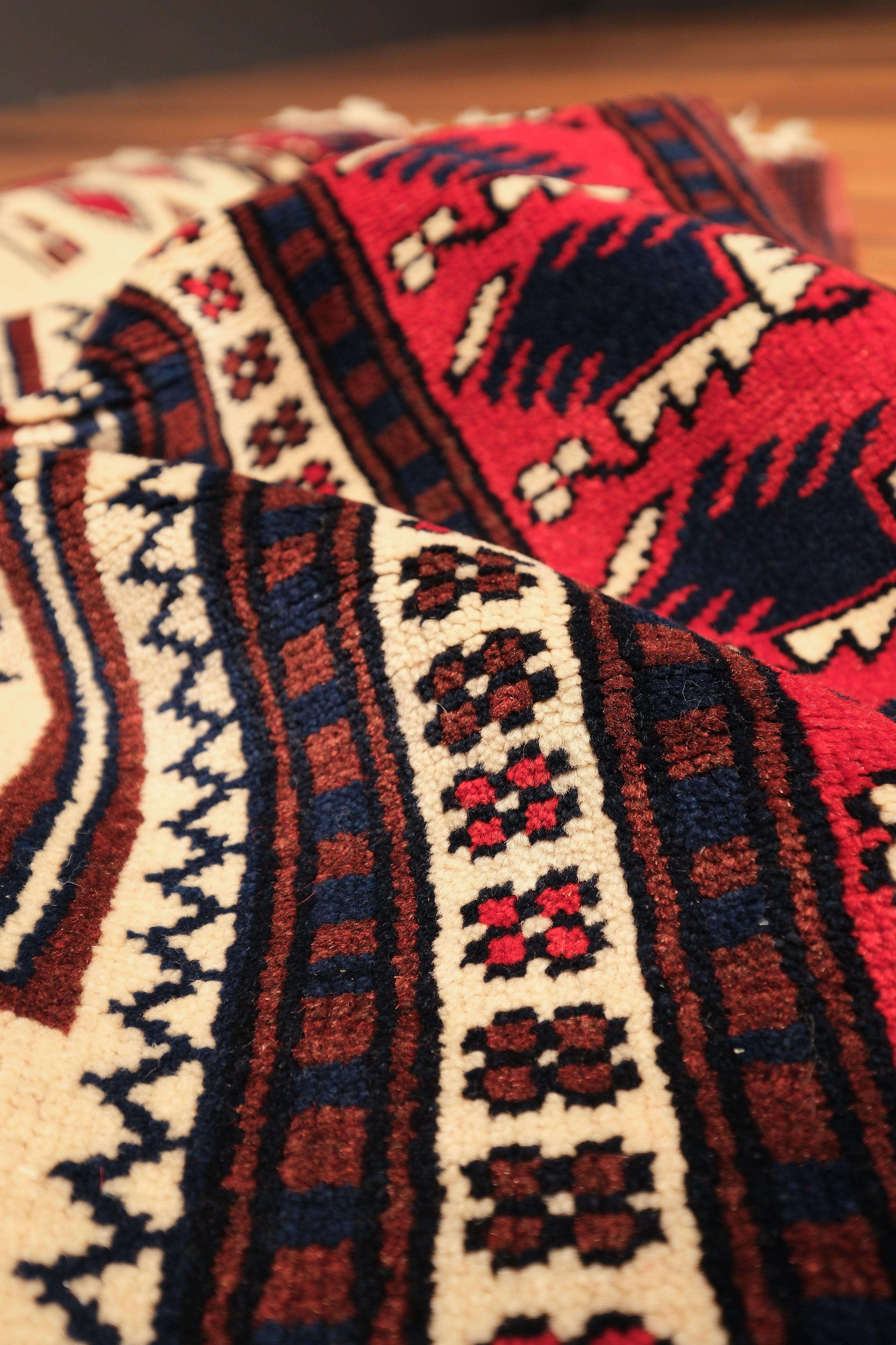 Öğretmenler Carpet Hand-Woven Yağcı Bedir Carpet 7984