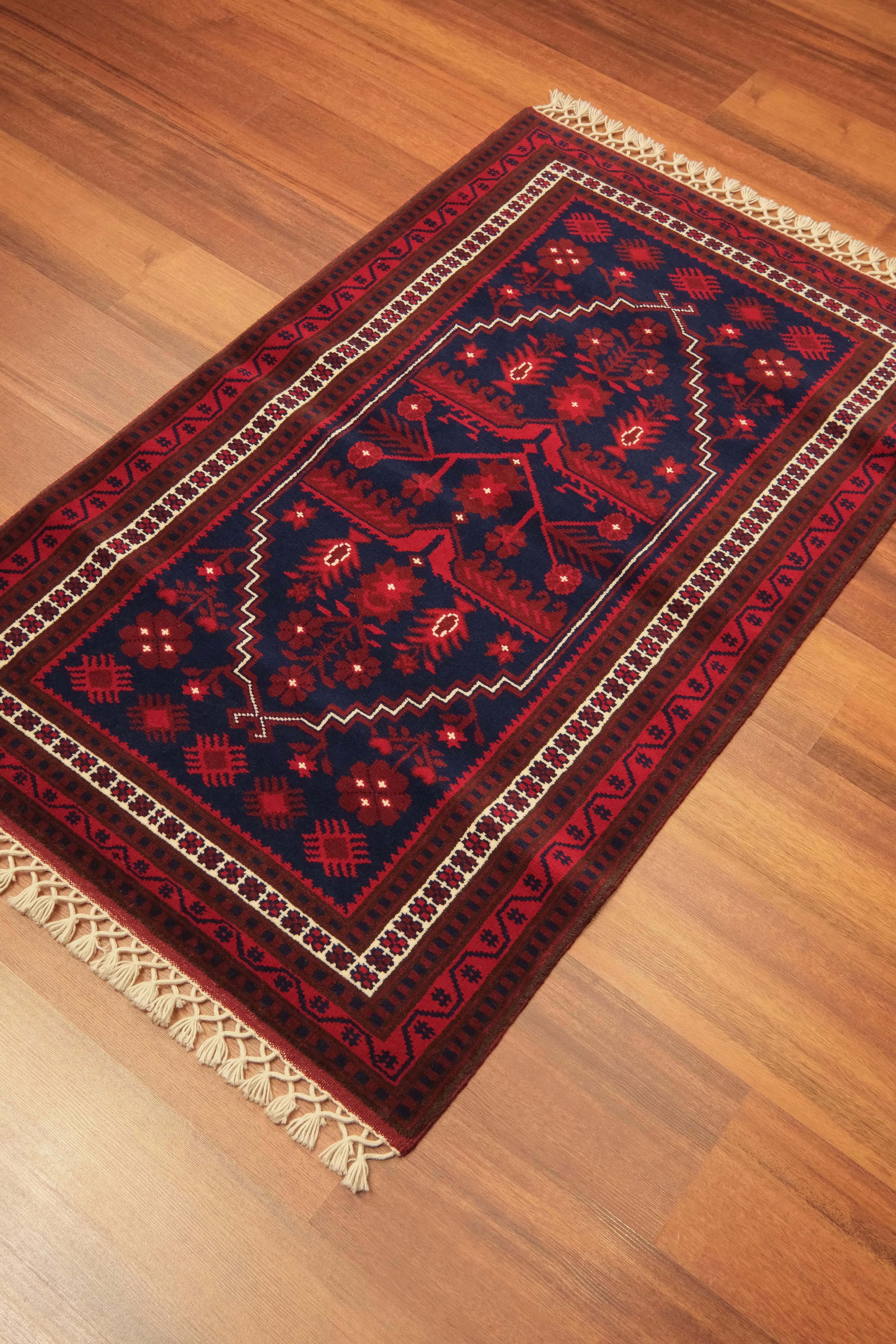 Öğretmenler Carpet Hand-Woven Yağcı Bedir Carpet 5969