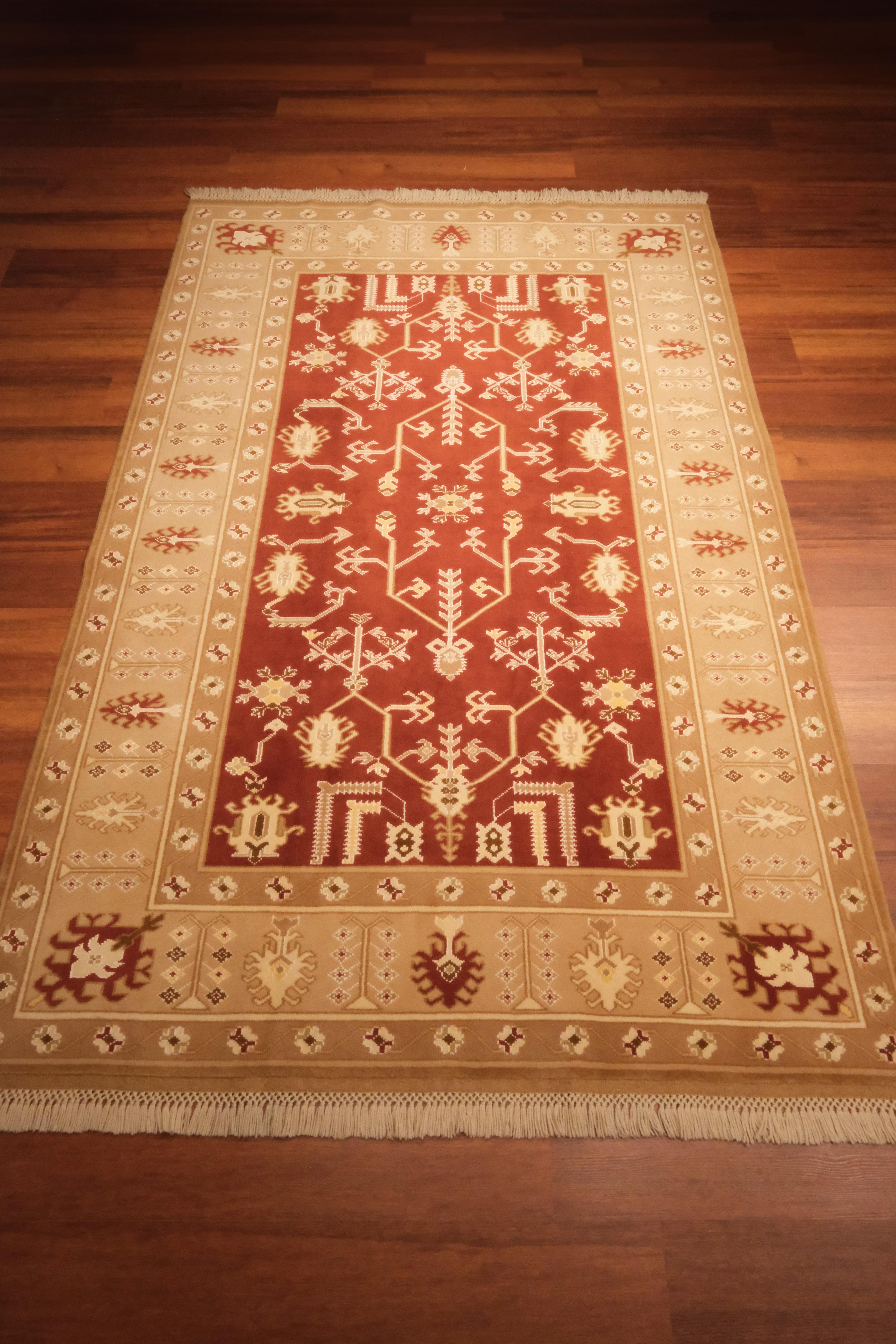 Öğretmenler Carpet Hand Woven Plain Antique Yoruk Carpet 174x260