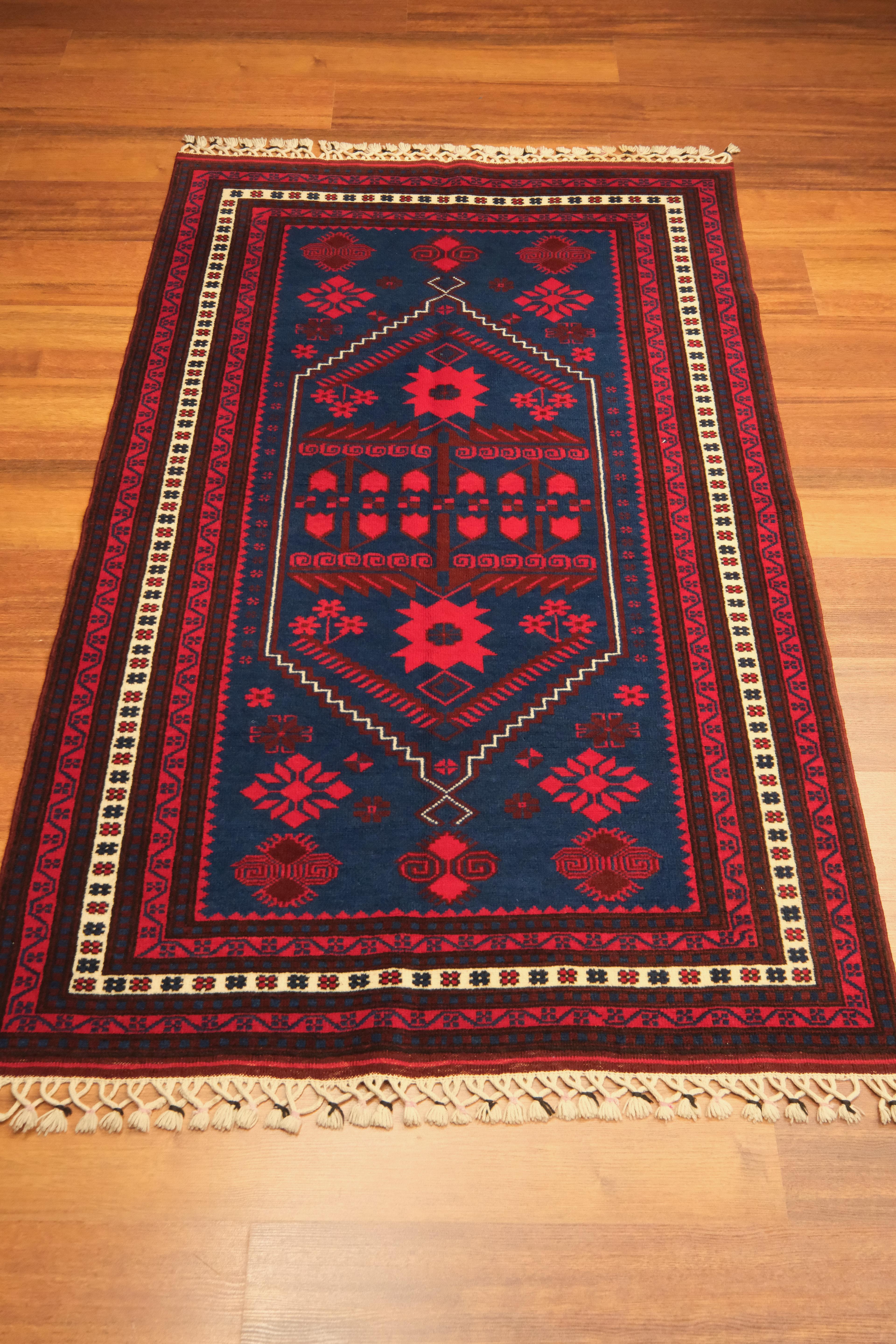 Öğretmenler Carpet Hand-Woven Yağcı Bedir Carpet 3744