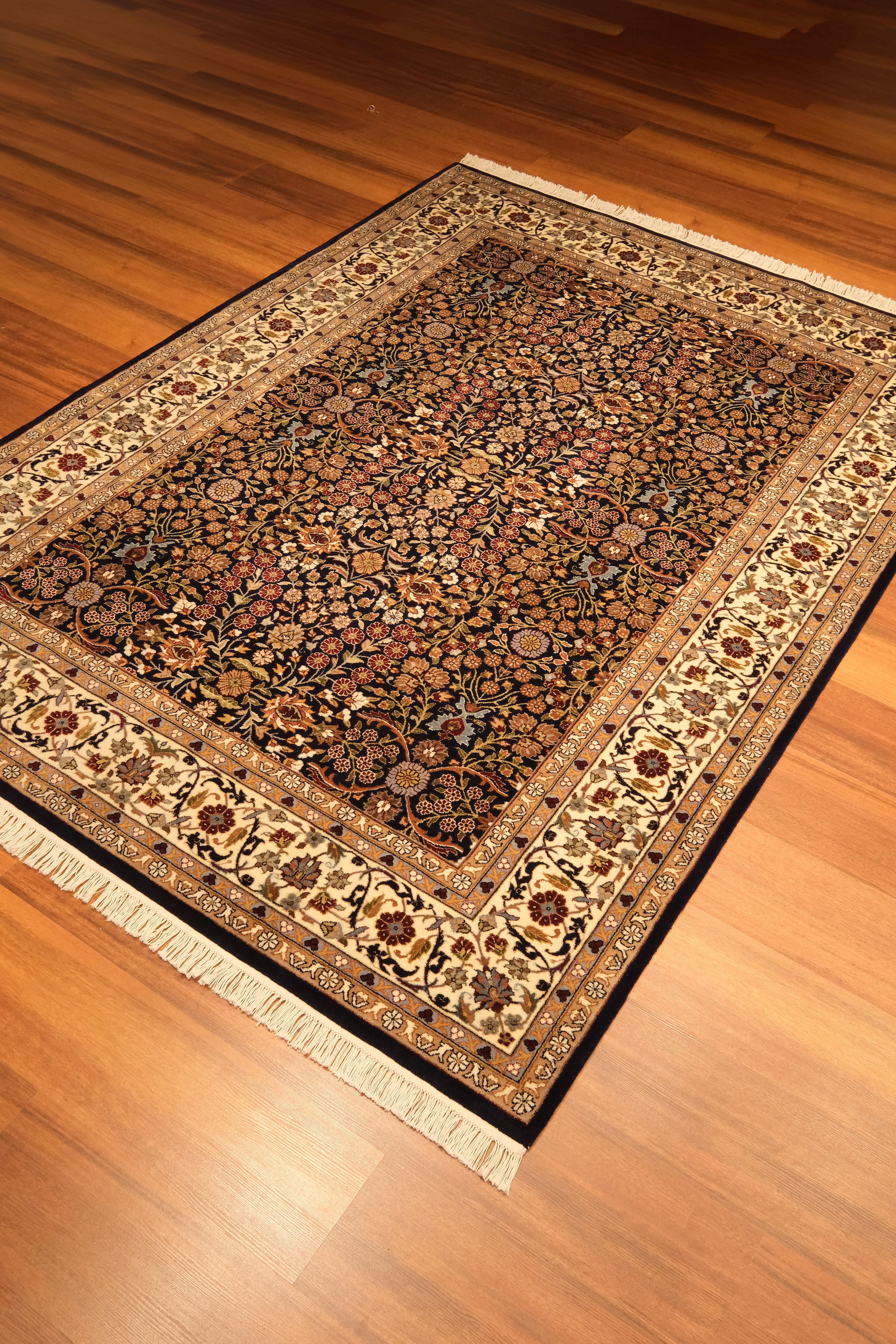 Öğretmenler Carpet Hand-Woven Sharki Hereke Rug 547