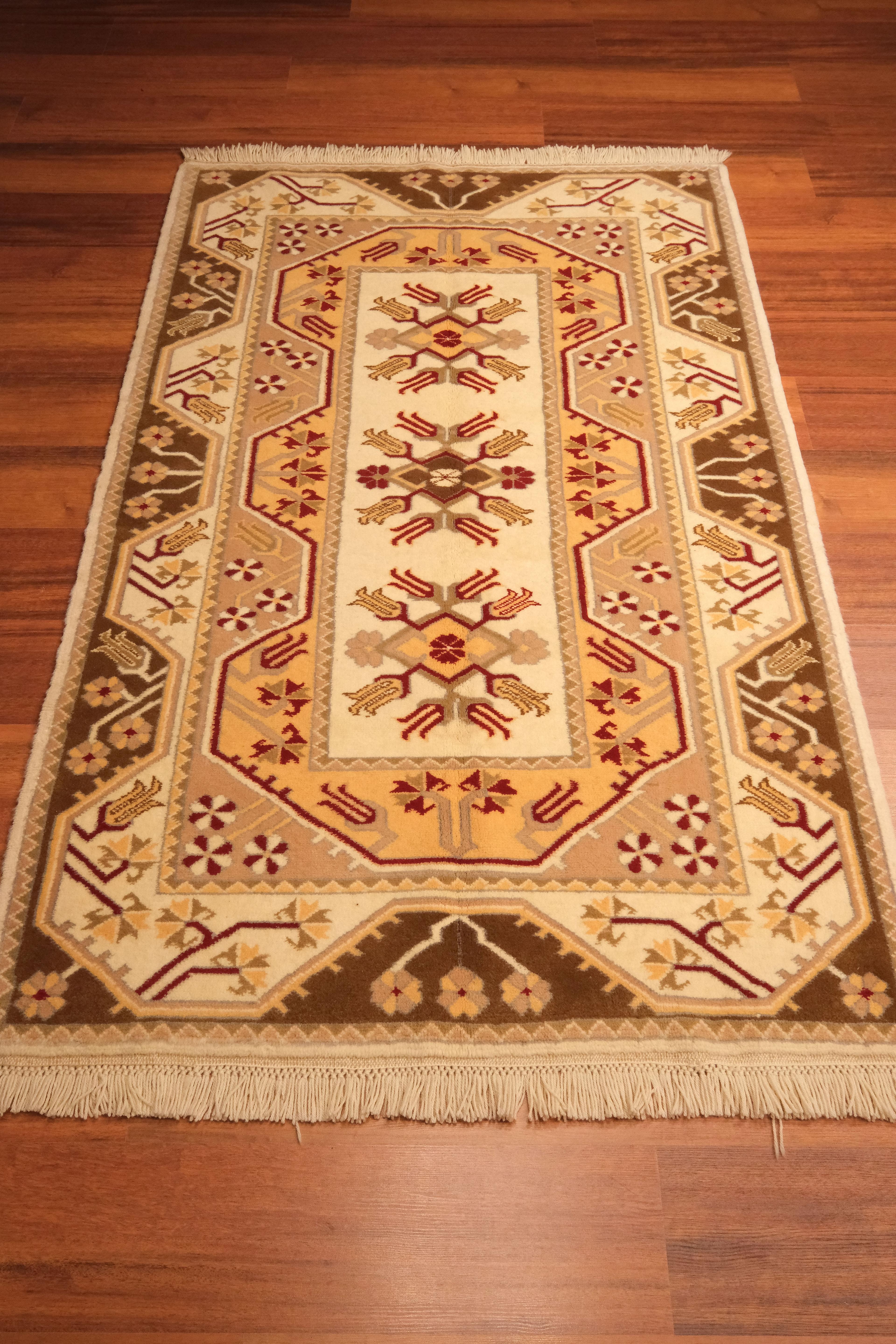 Öğretmenler Carpet Hand Woven Milas Carpet 8544