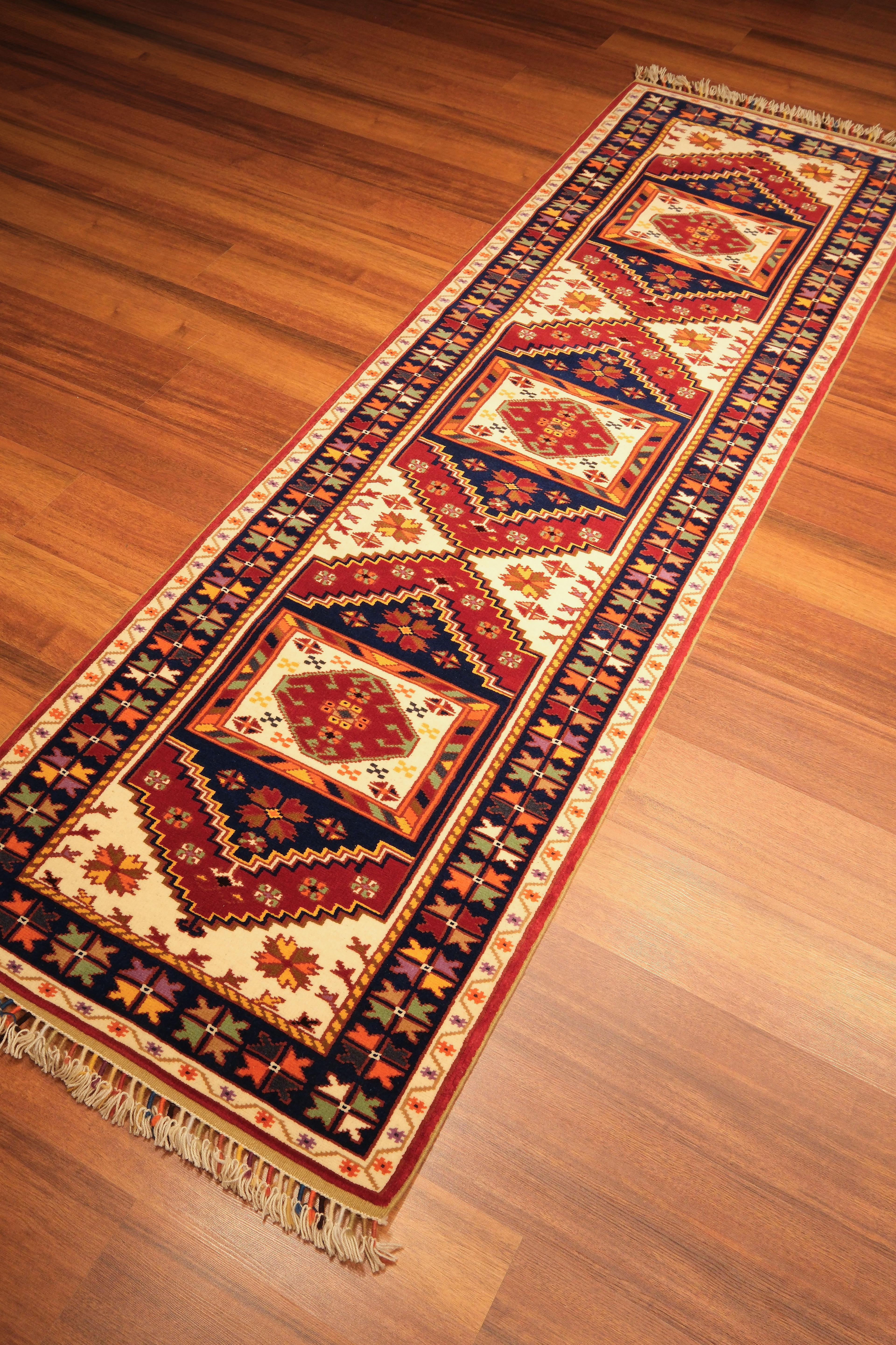 Öğretmenler Carpet Hand Woven Plain Yuntdağ 1052