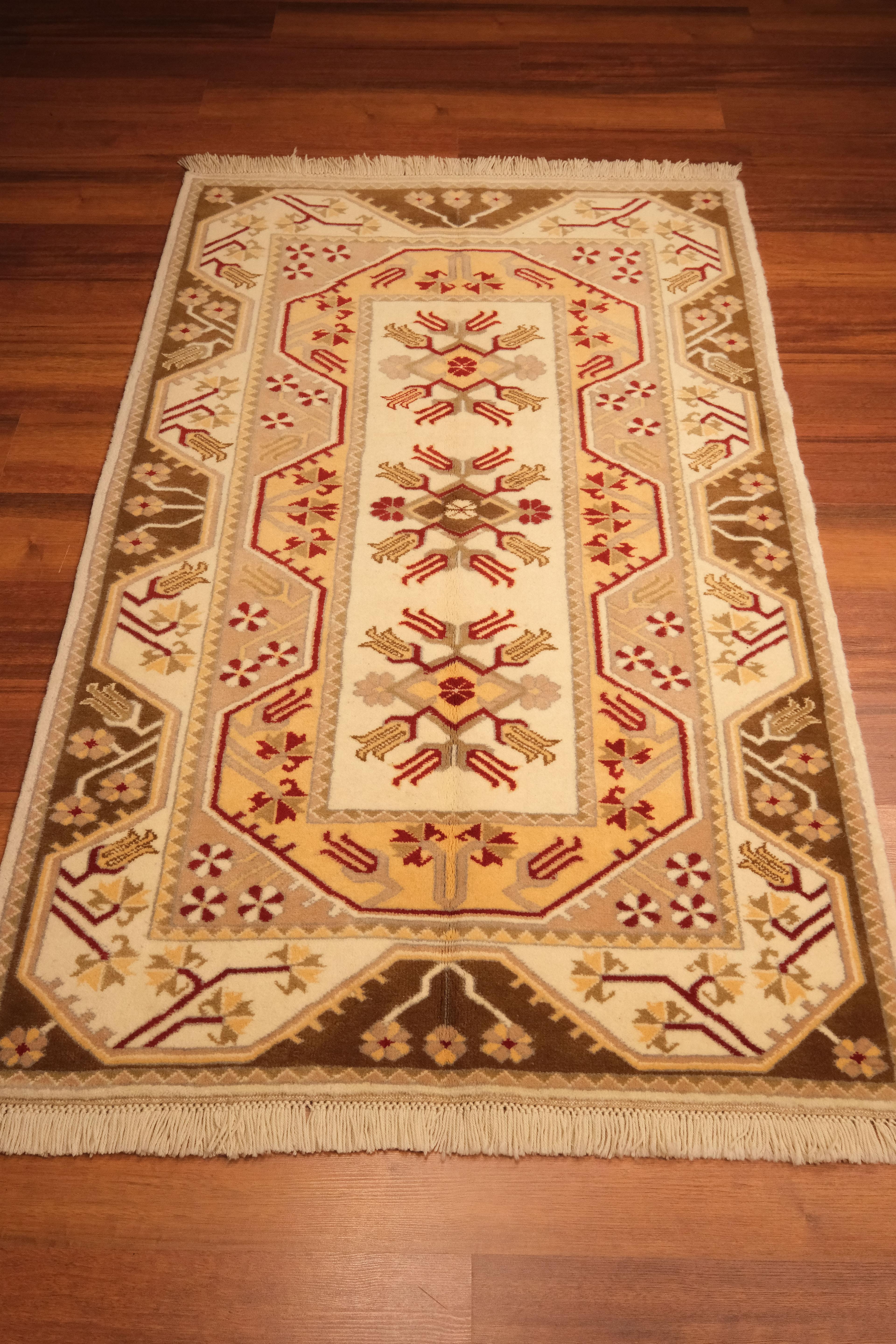 Öğretmenler Carpet Hand Woven Milas Carpet 8544