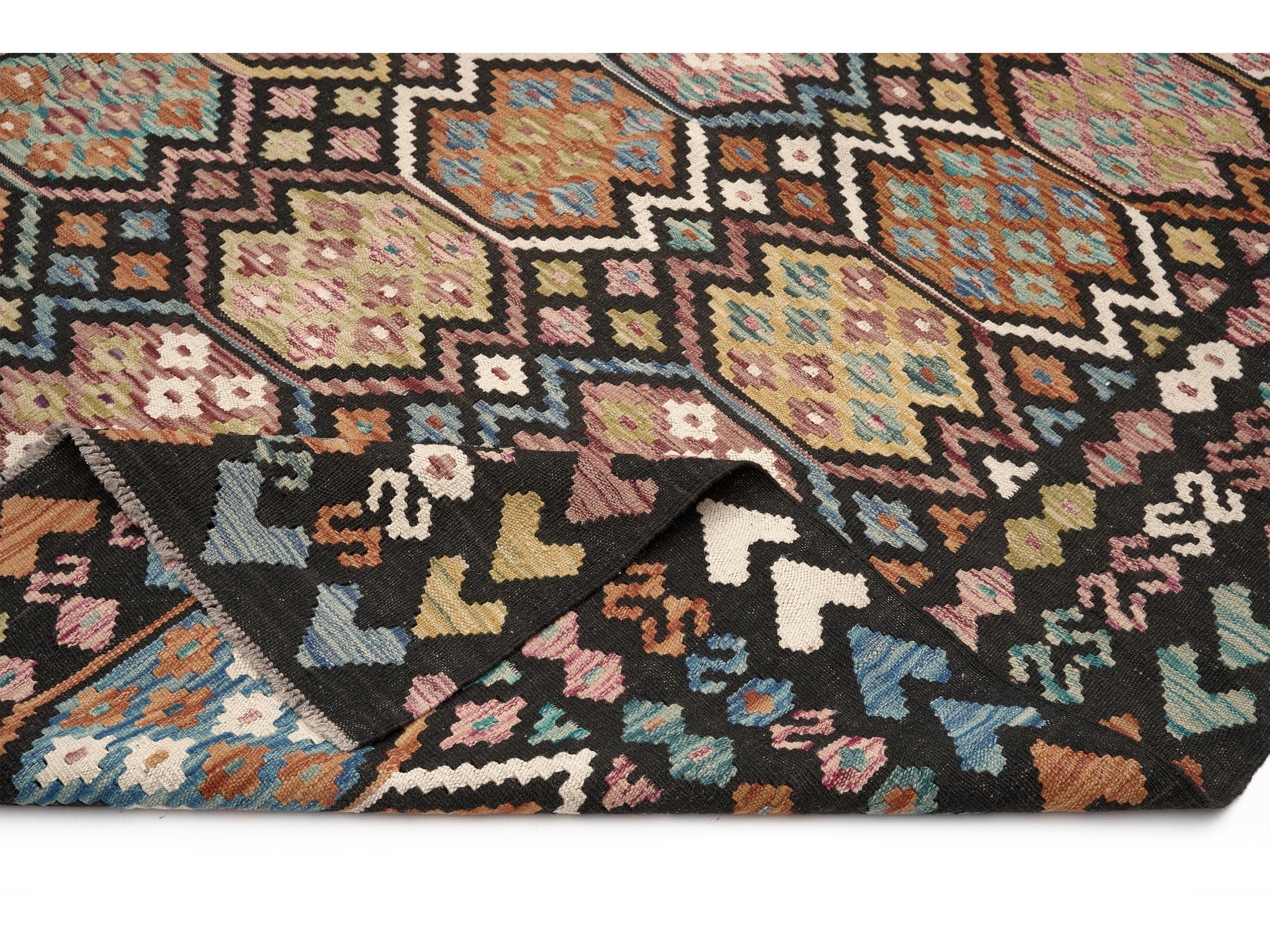 Öğretmenler Halı El Dokuma Ova Halı Kilim ÖDOK486