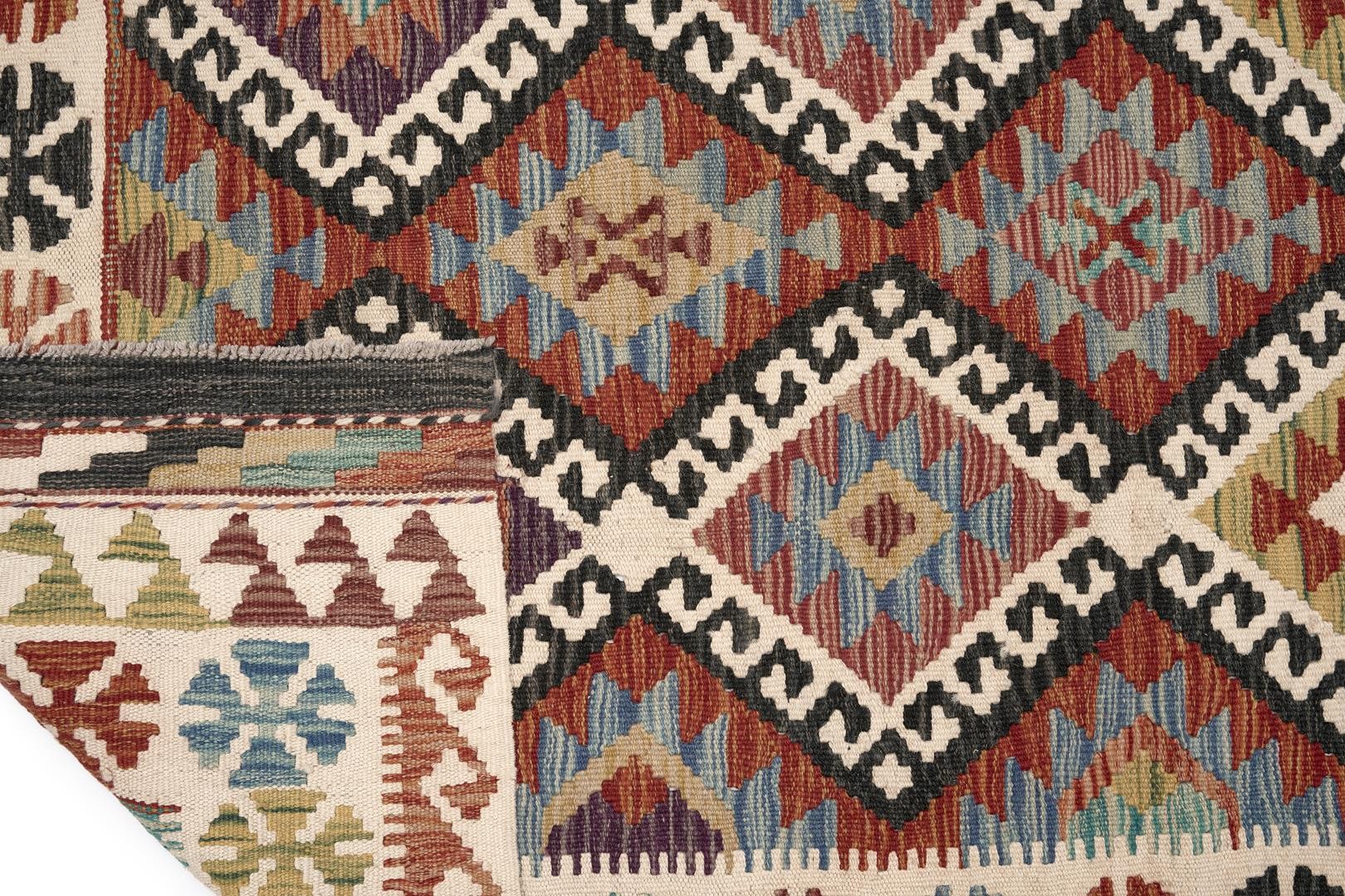 Öğretmenler Halı El Dokuma Ova Halı Kilim ÖDOK475