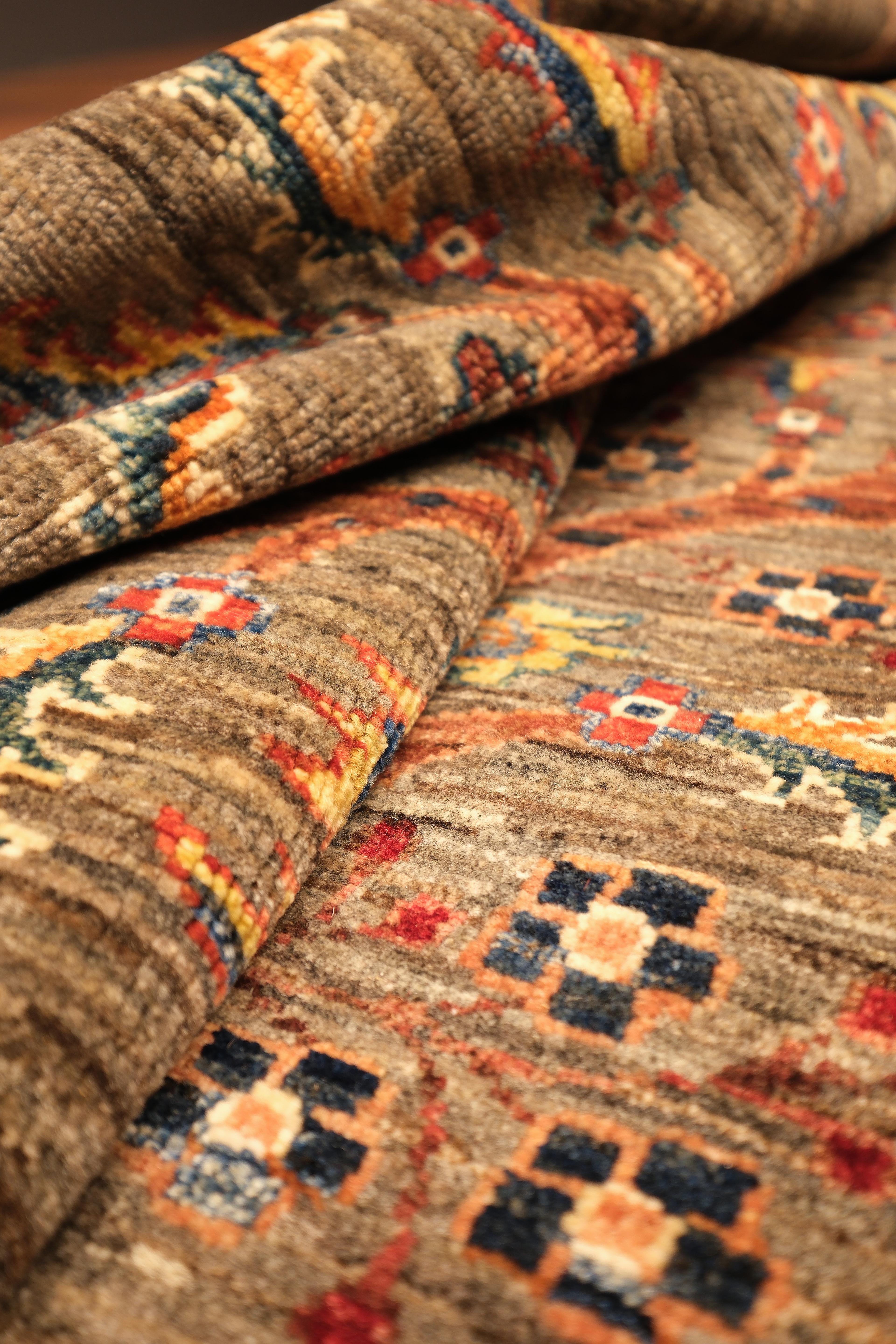 Öğretmenler Carpet Hand-Woven Bakhtiari 8807