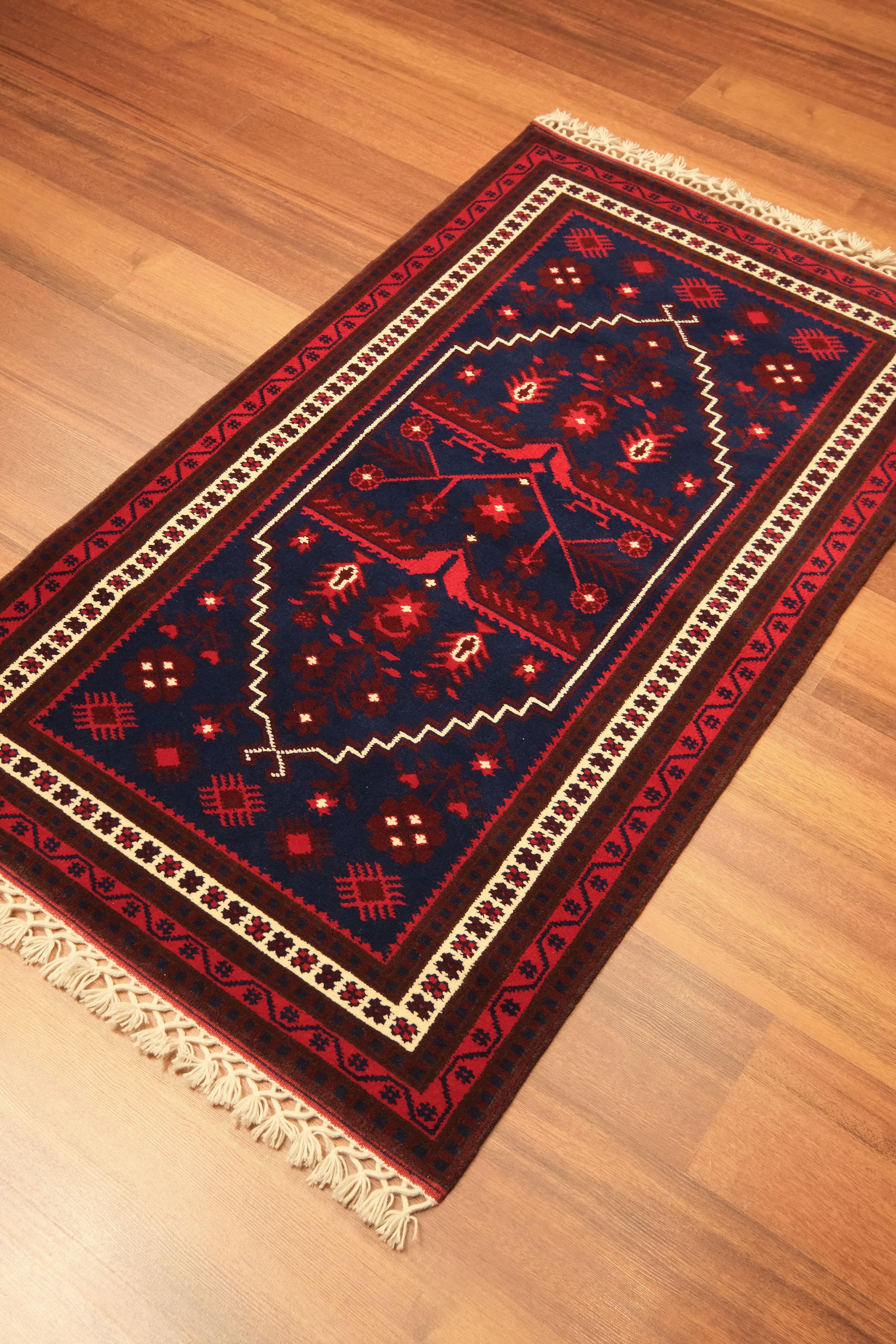 Öğretmenler Carpet Hand-Woven Yağcı Bedir Carpet 0931