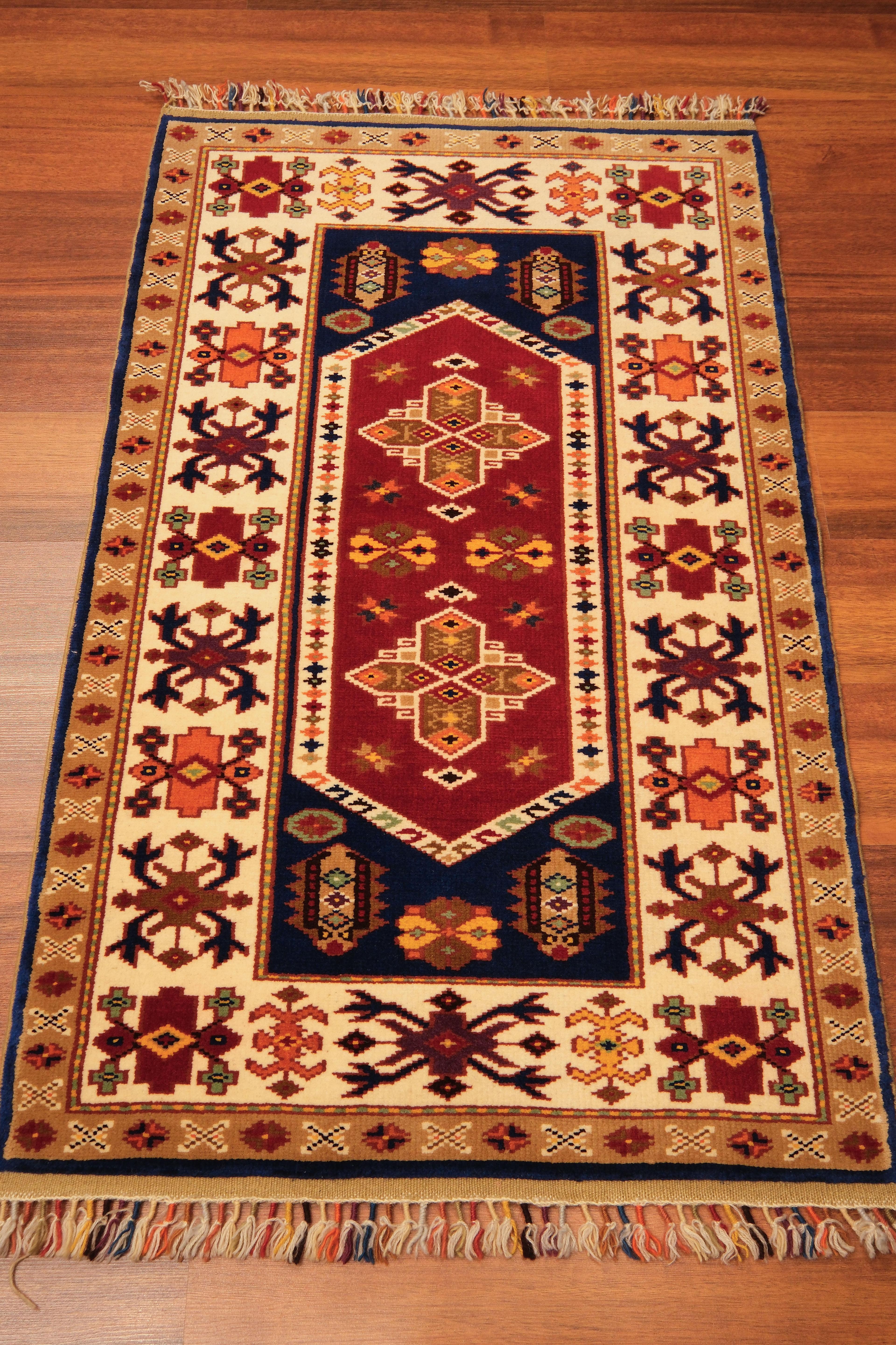 Öğretmenler Carpet Hand Woven Plain Yuntdağ 0059