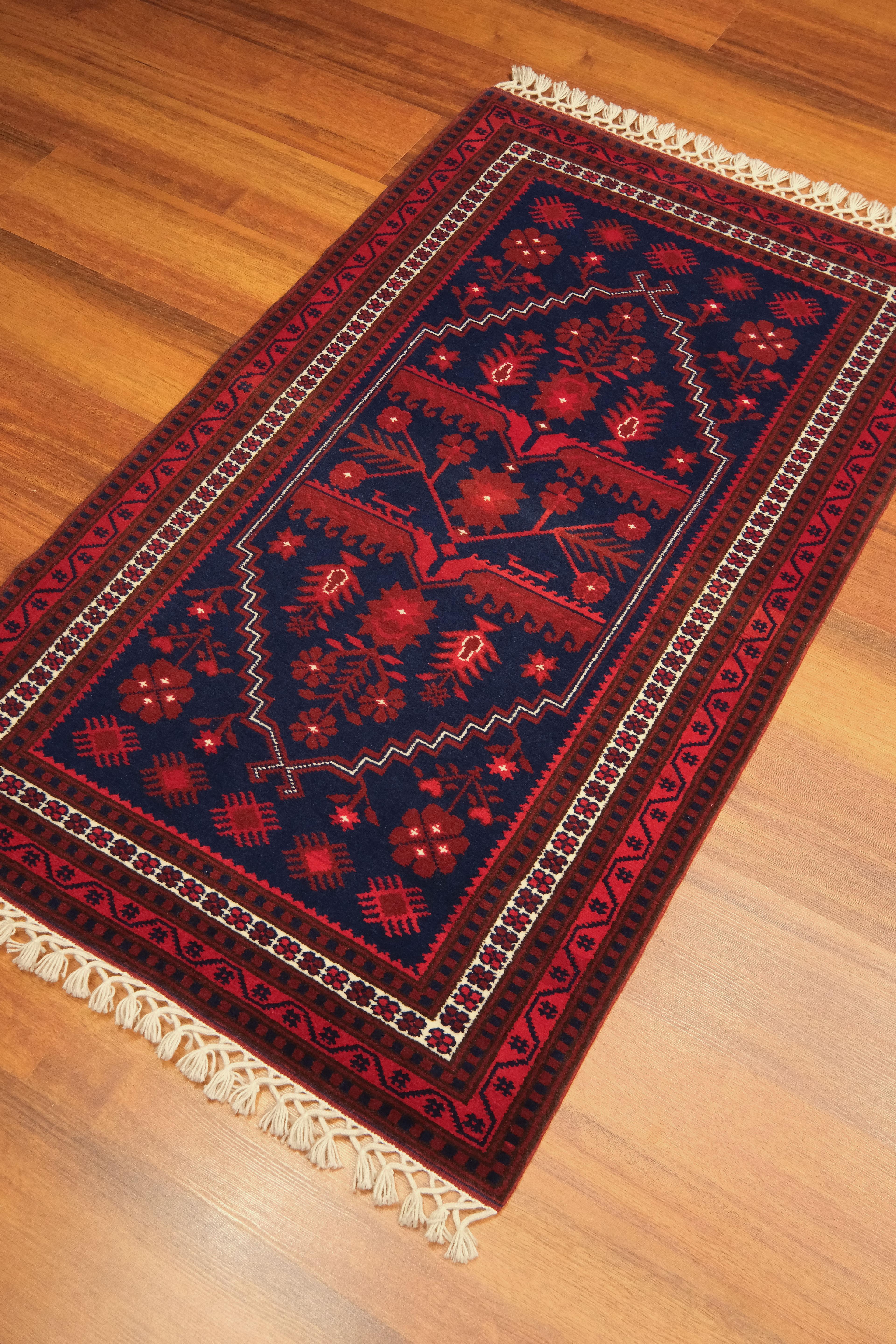 Öğretmenler Carpet Hand-Woven Yağcı Bedir Carpet 4557