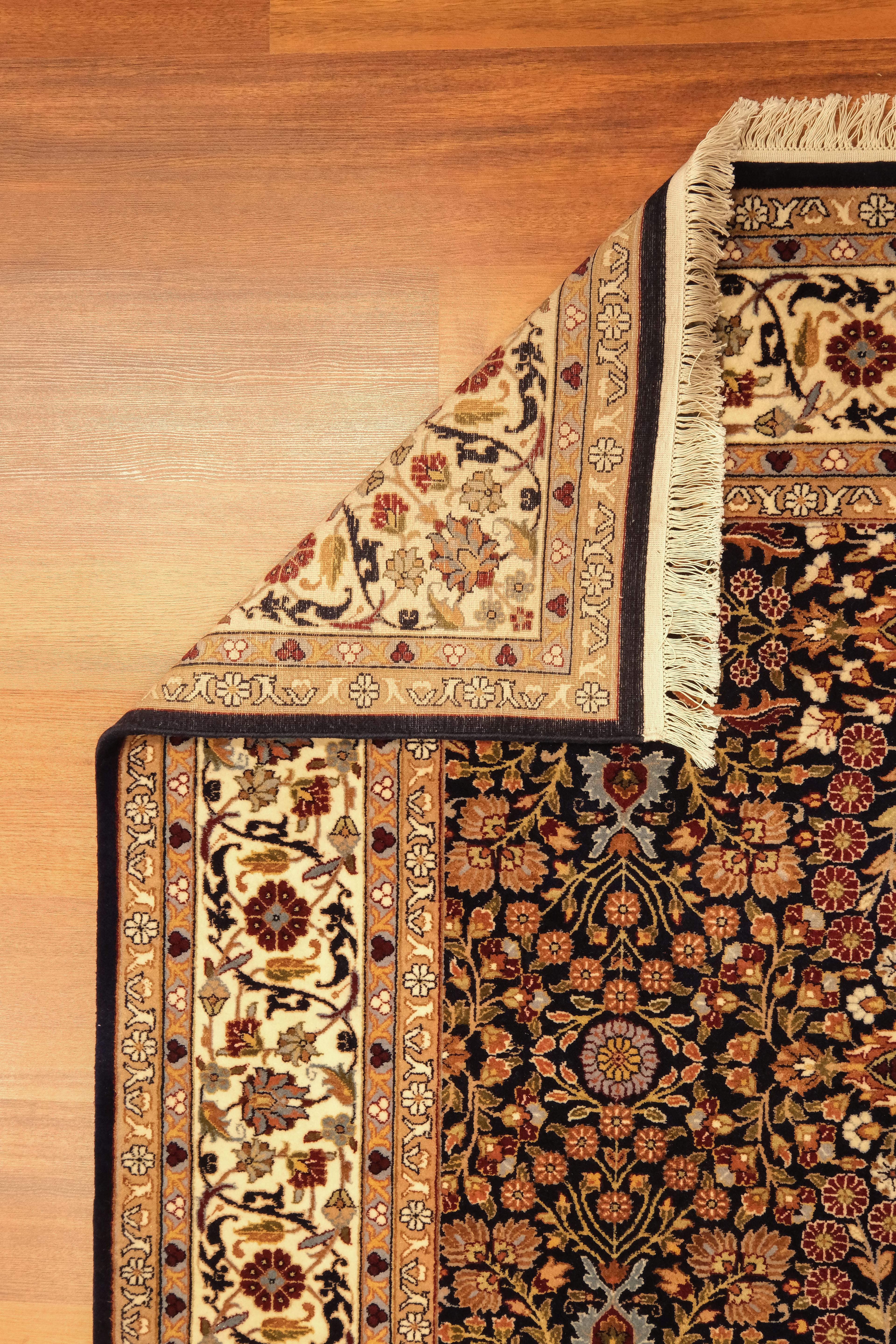 Öğretmenler Carpet Hand-Woven Sharki Hereke Rug 547