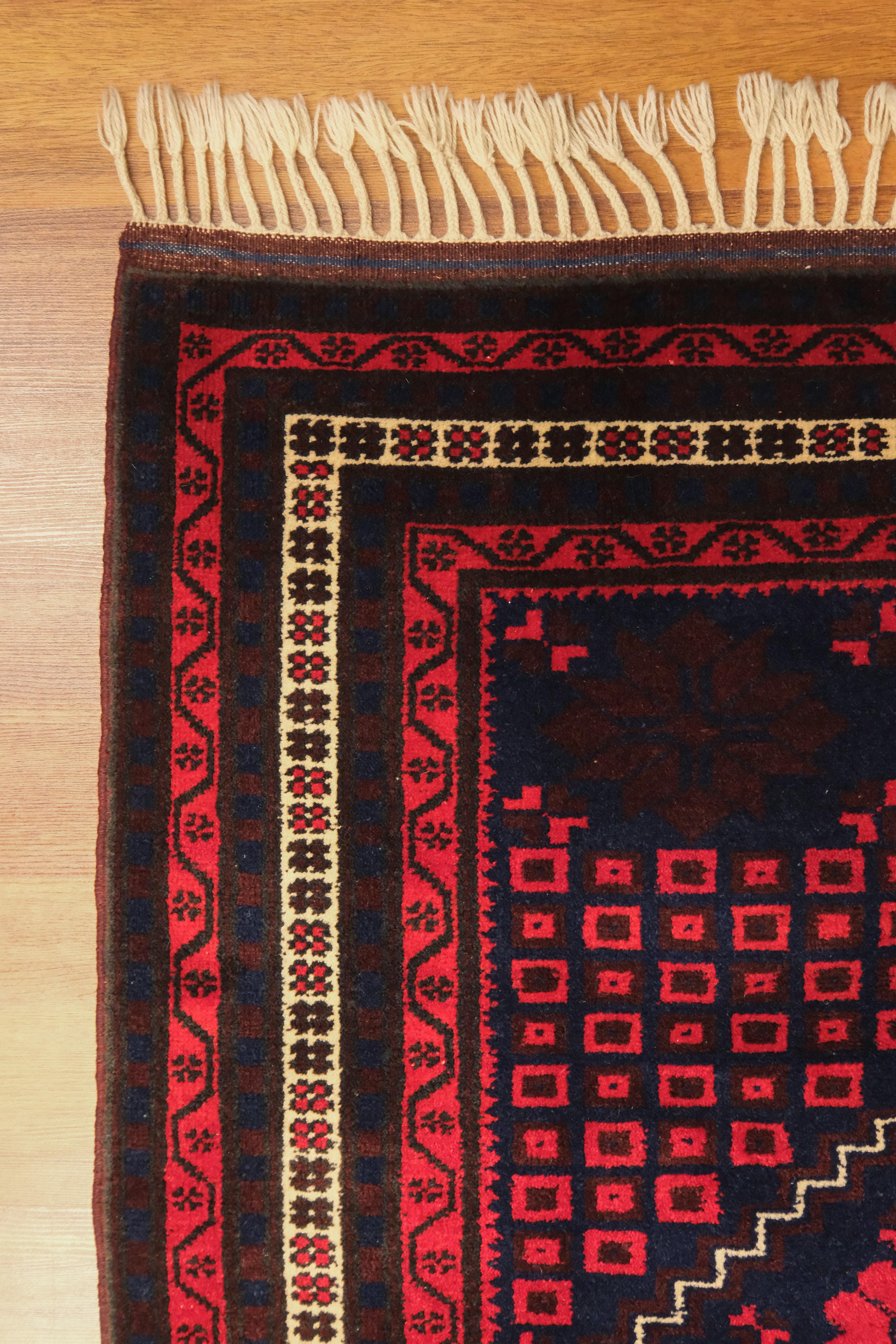 Öğretmenler Carpet Hand-Woven Yağcı Bedir Carpet 6174