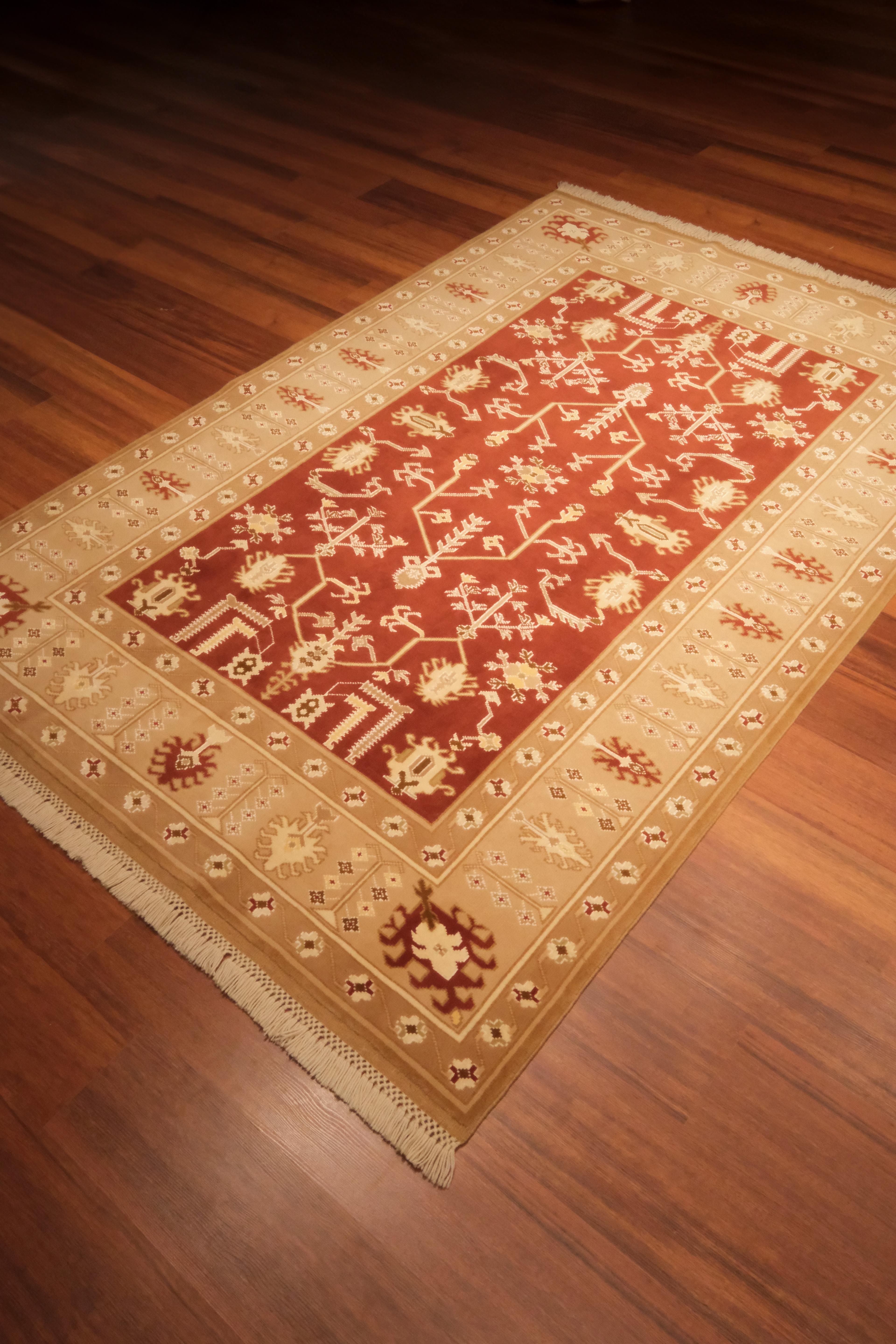 Öğretmenler Carpet Hand Woven Plain Antique Yoruk Carpet 174x260