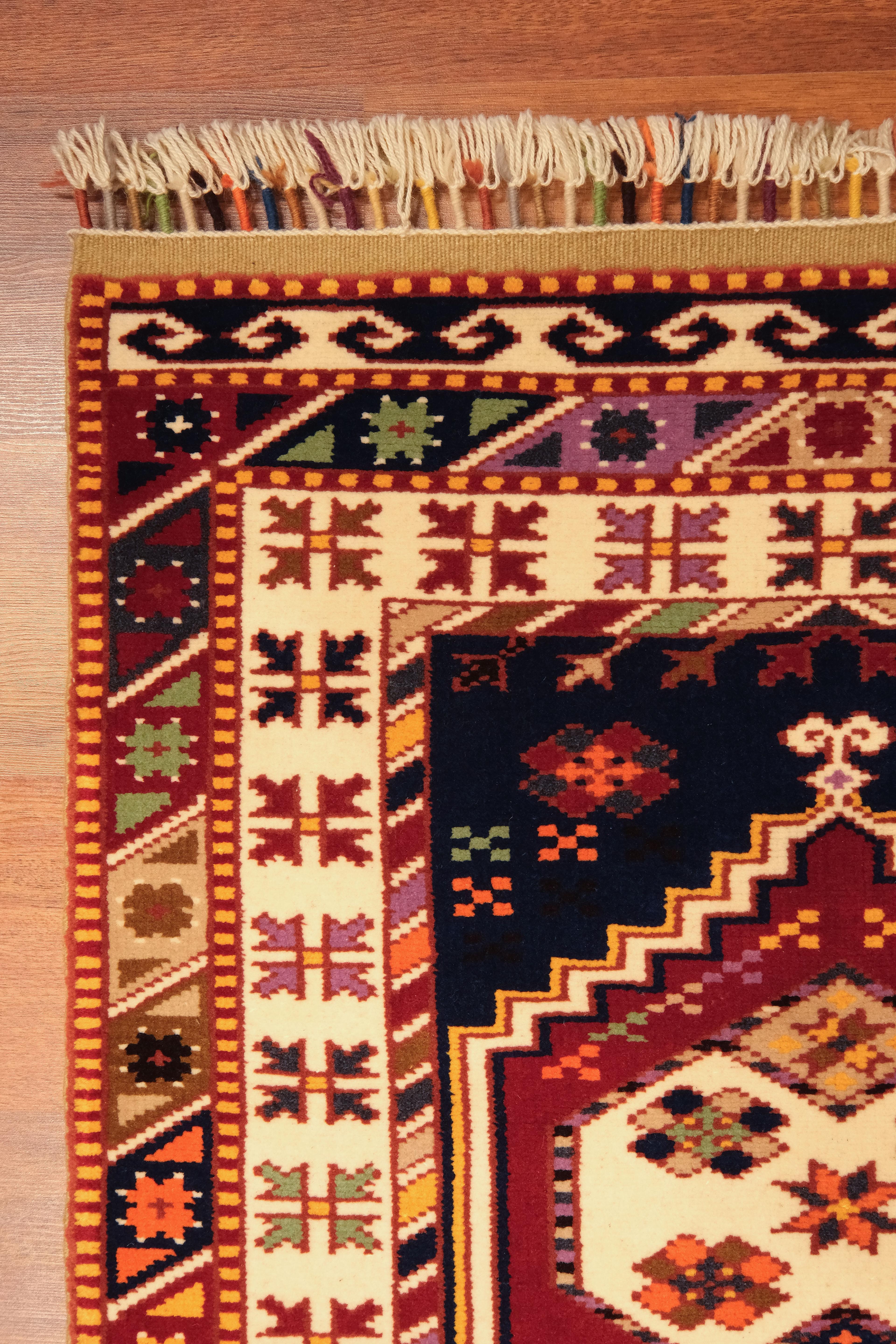 Öğretmenler Carpet Hand Woven Plain Yuntdağ 0901