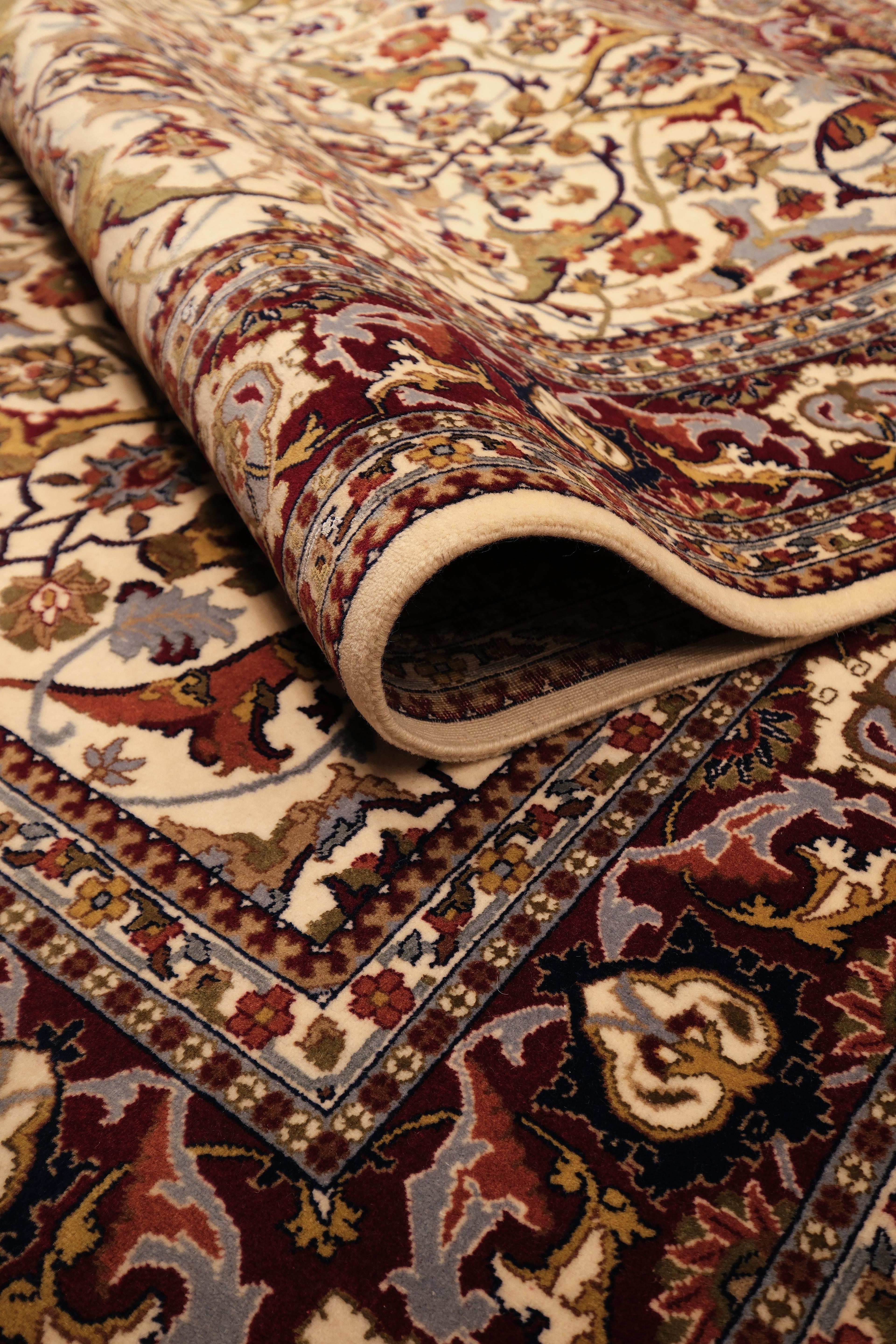 Öğretmenler Carpet Hand Woven Oriental Hereke Carpet 7677Ç