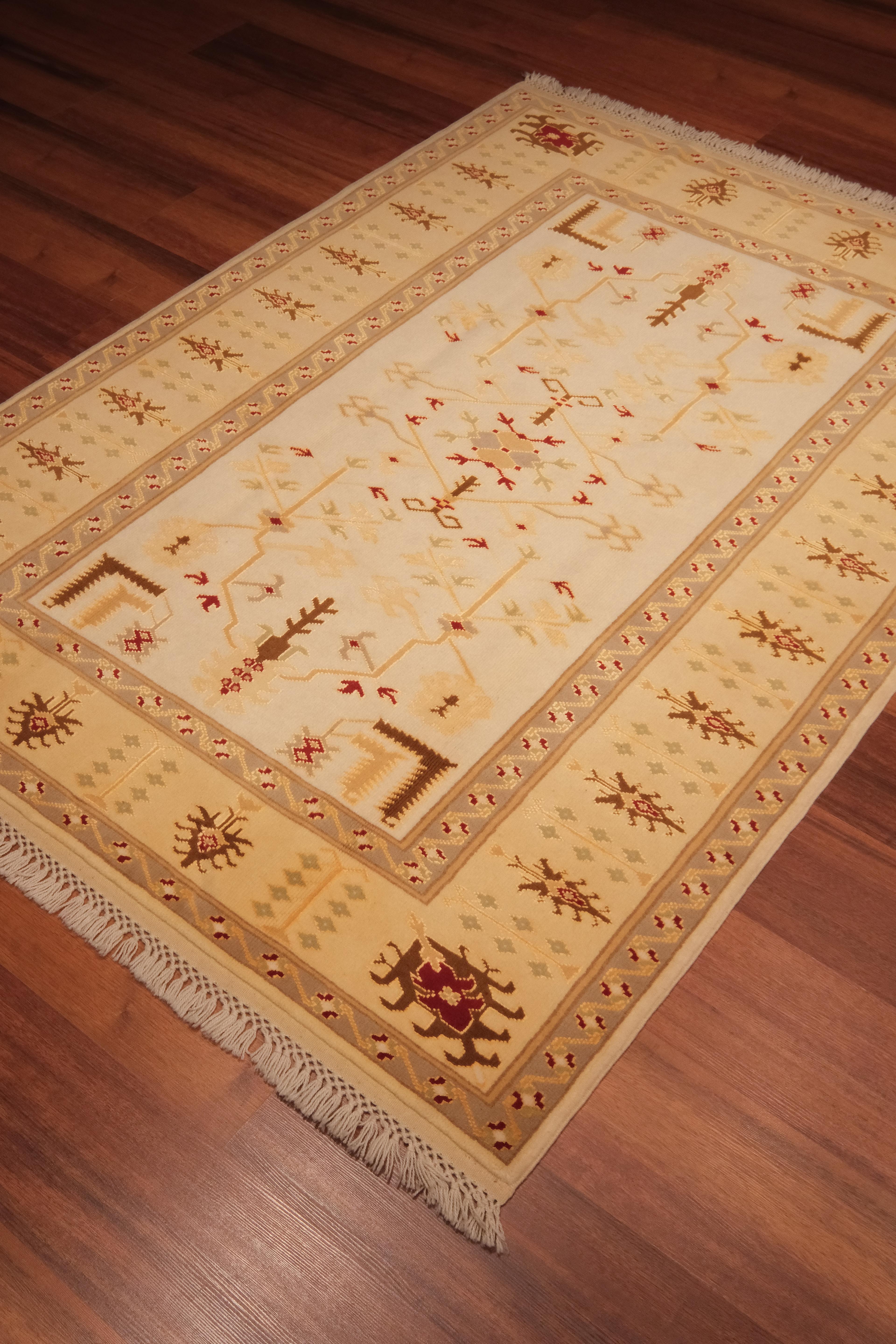 Öğretmenler Carpet Hand Woven Plain Antique Yoruk Rug 145x195