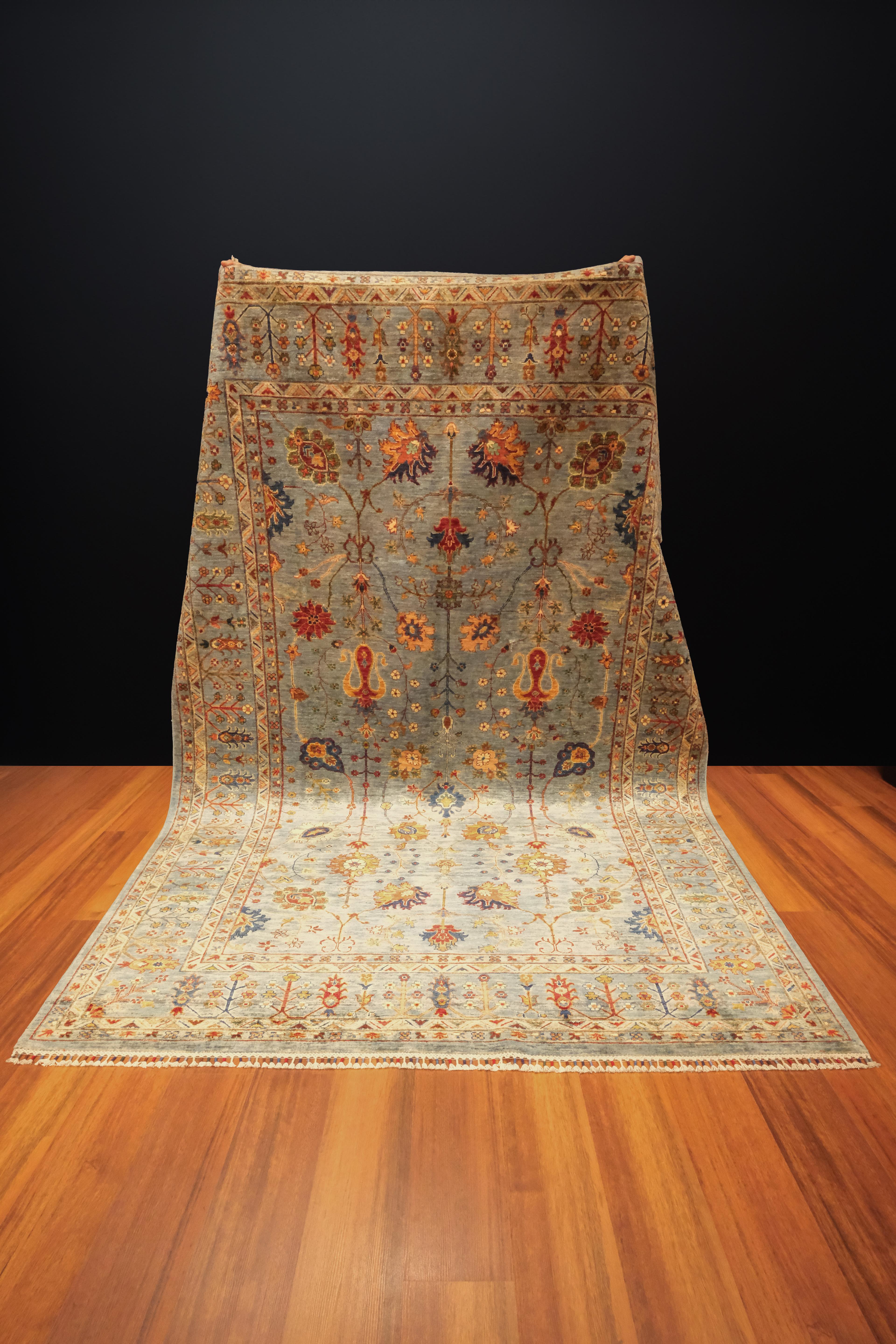 Öğretmenler Carpet Hand Woven Sultani Carpet 9768