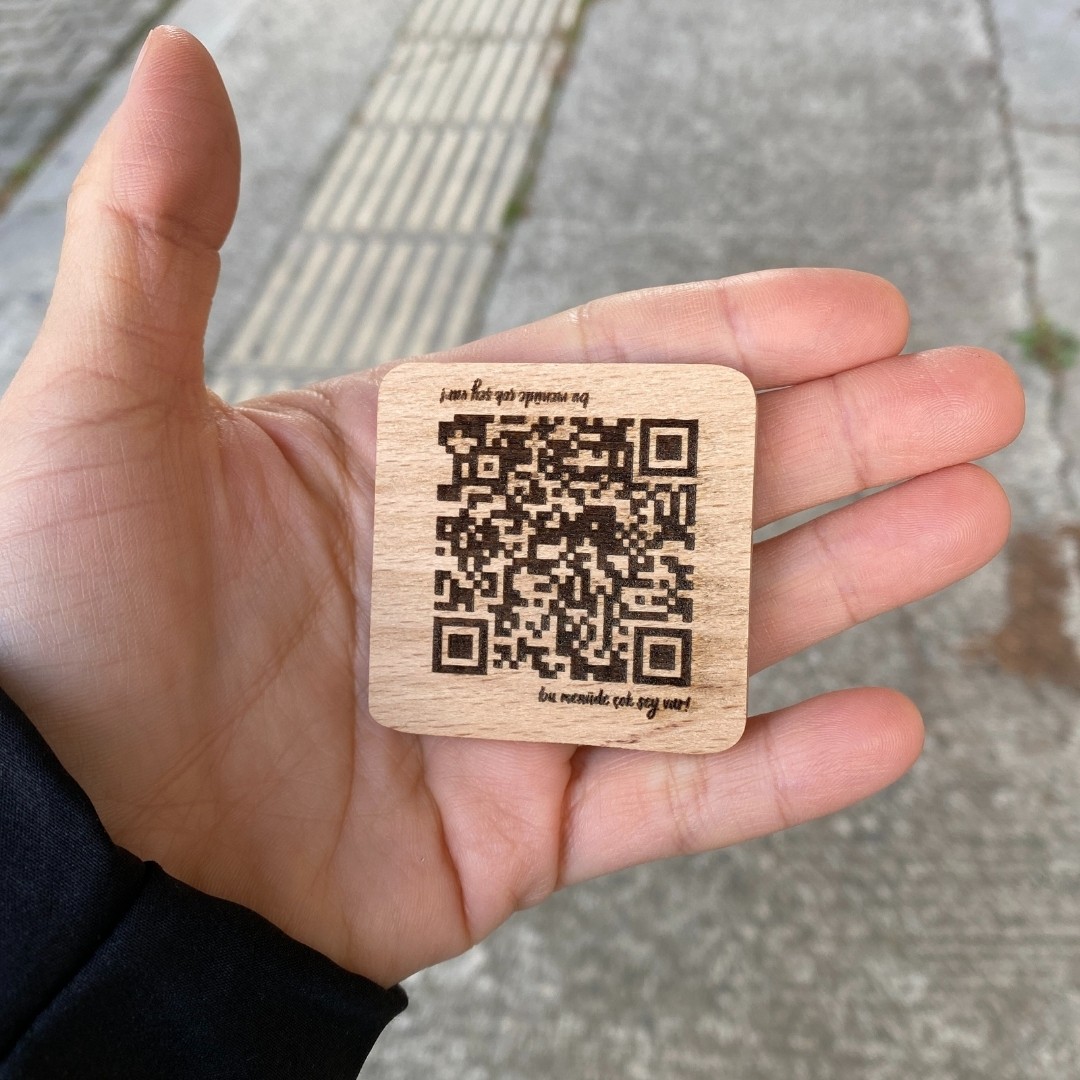 QR kod ve kartvizit için ahşap plakalar 50 ad. - Baskısız