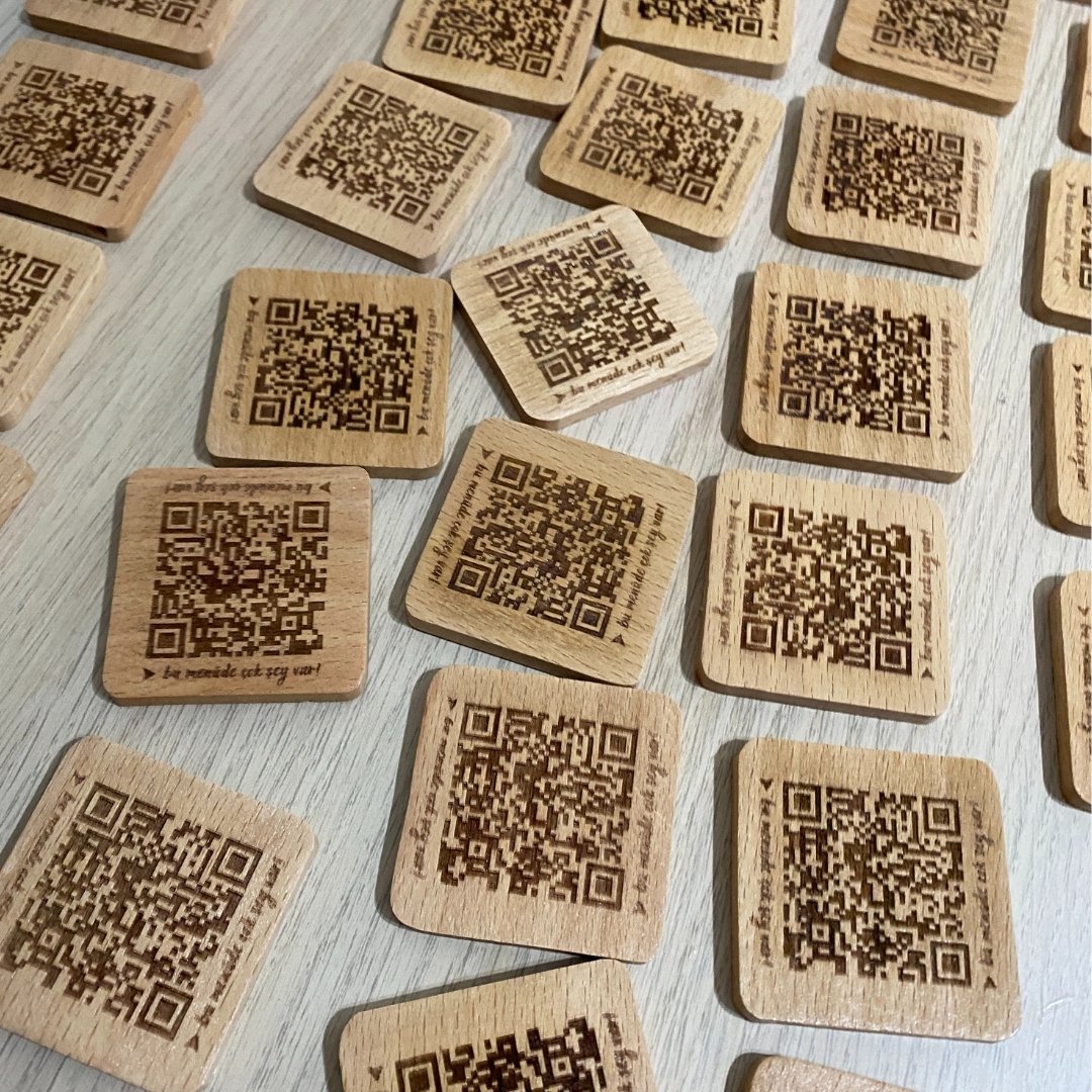 QR kod ve kartvizit için ahşap plakalar 50 ad. - Baskısız