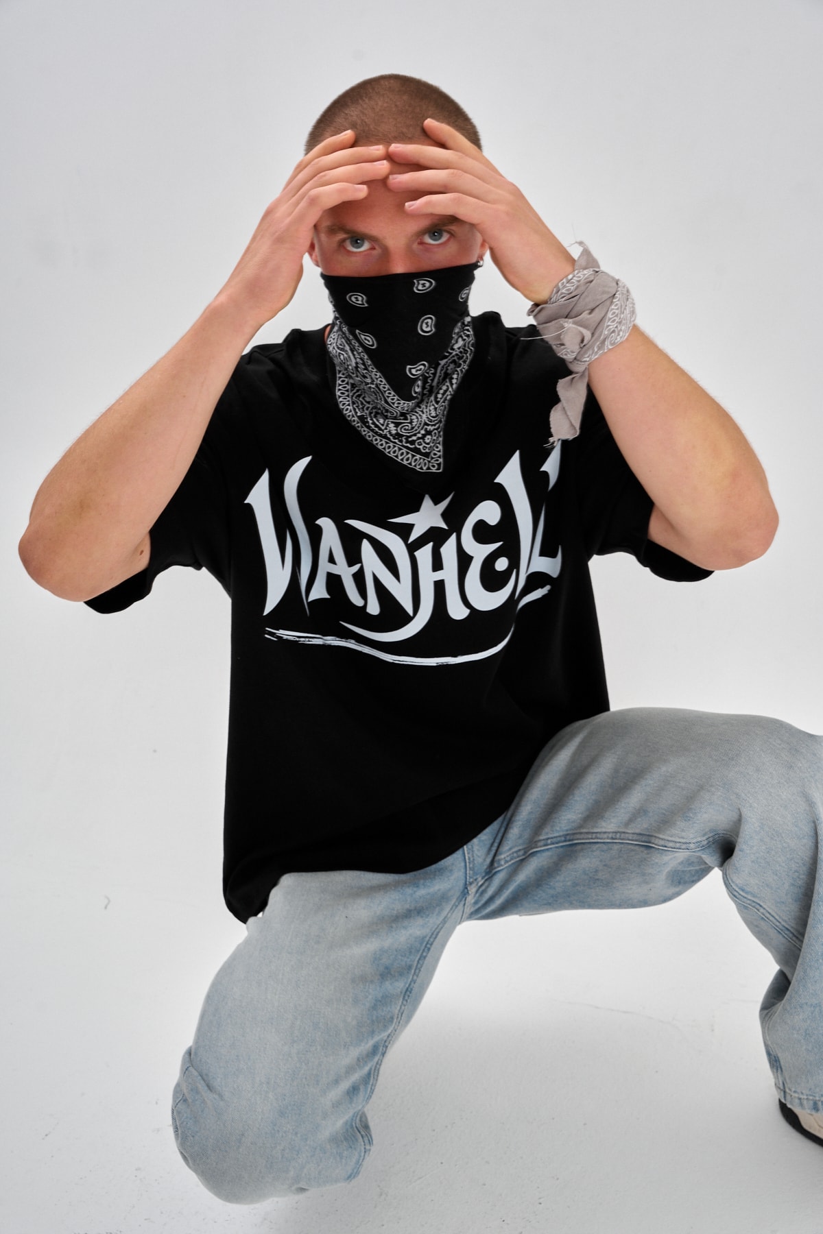 HELLSTAR - T-SHIRT - SİYAH