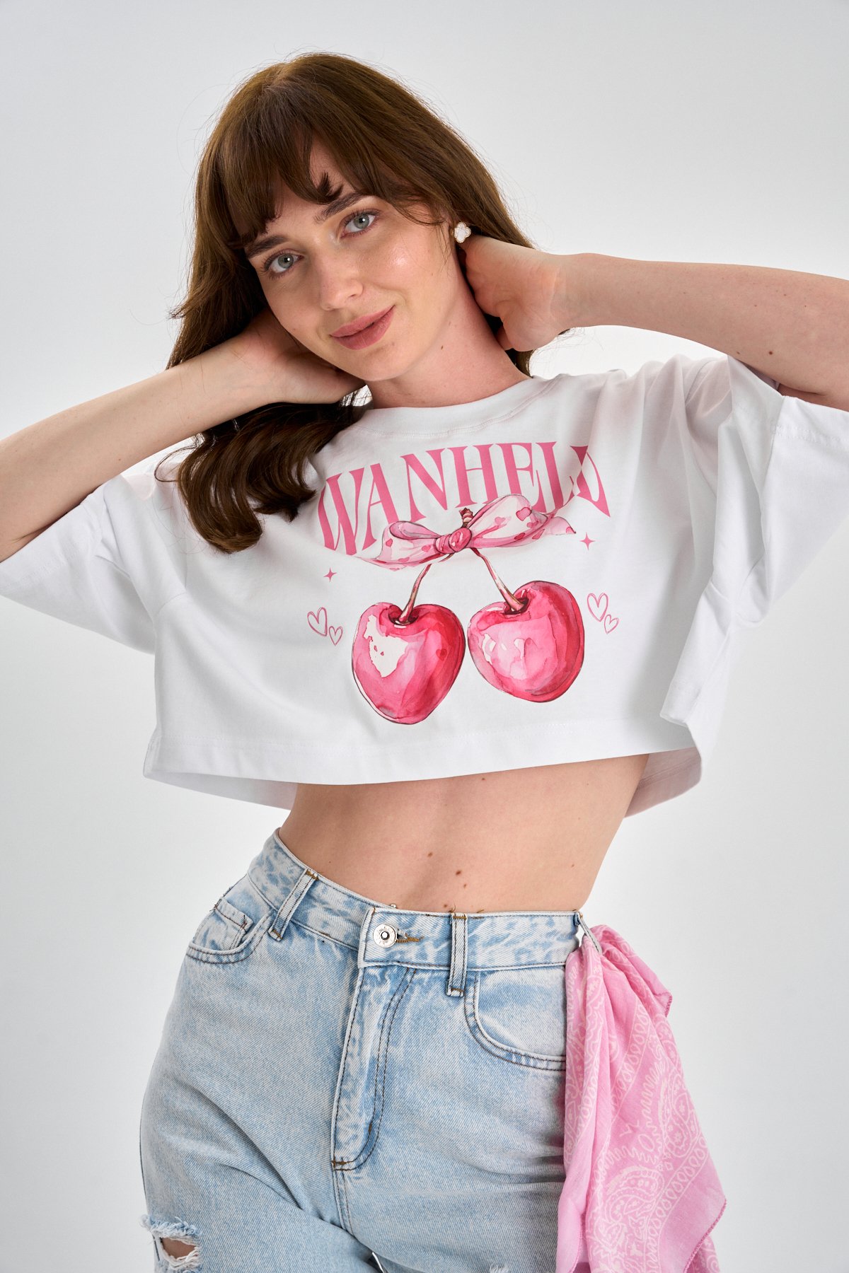 CHERRY KISS- BOXY CROP - BEYAZ