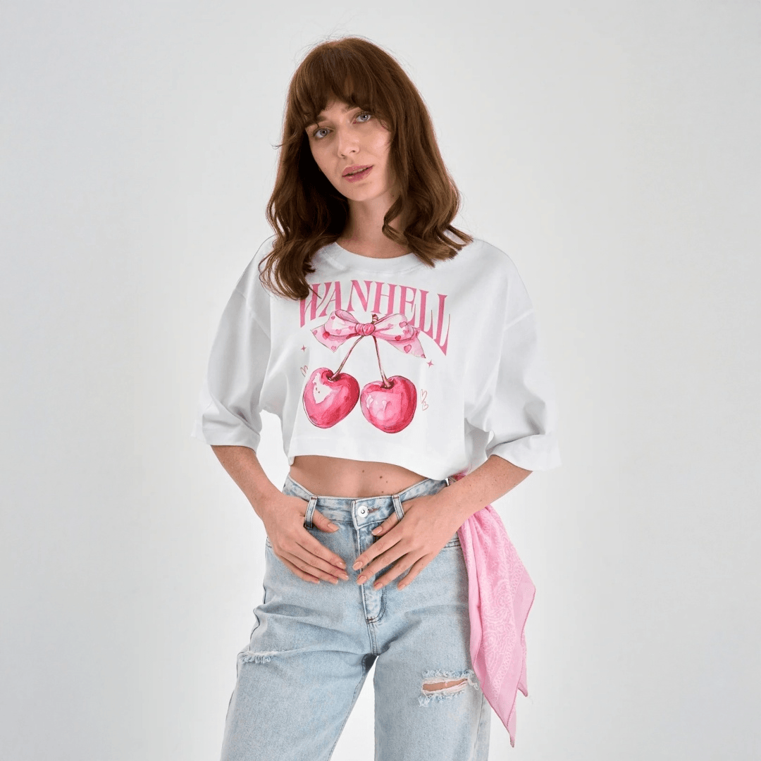 CHERRY KISS- BOXY CROP - BEYAZ