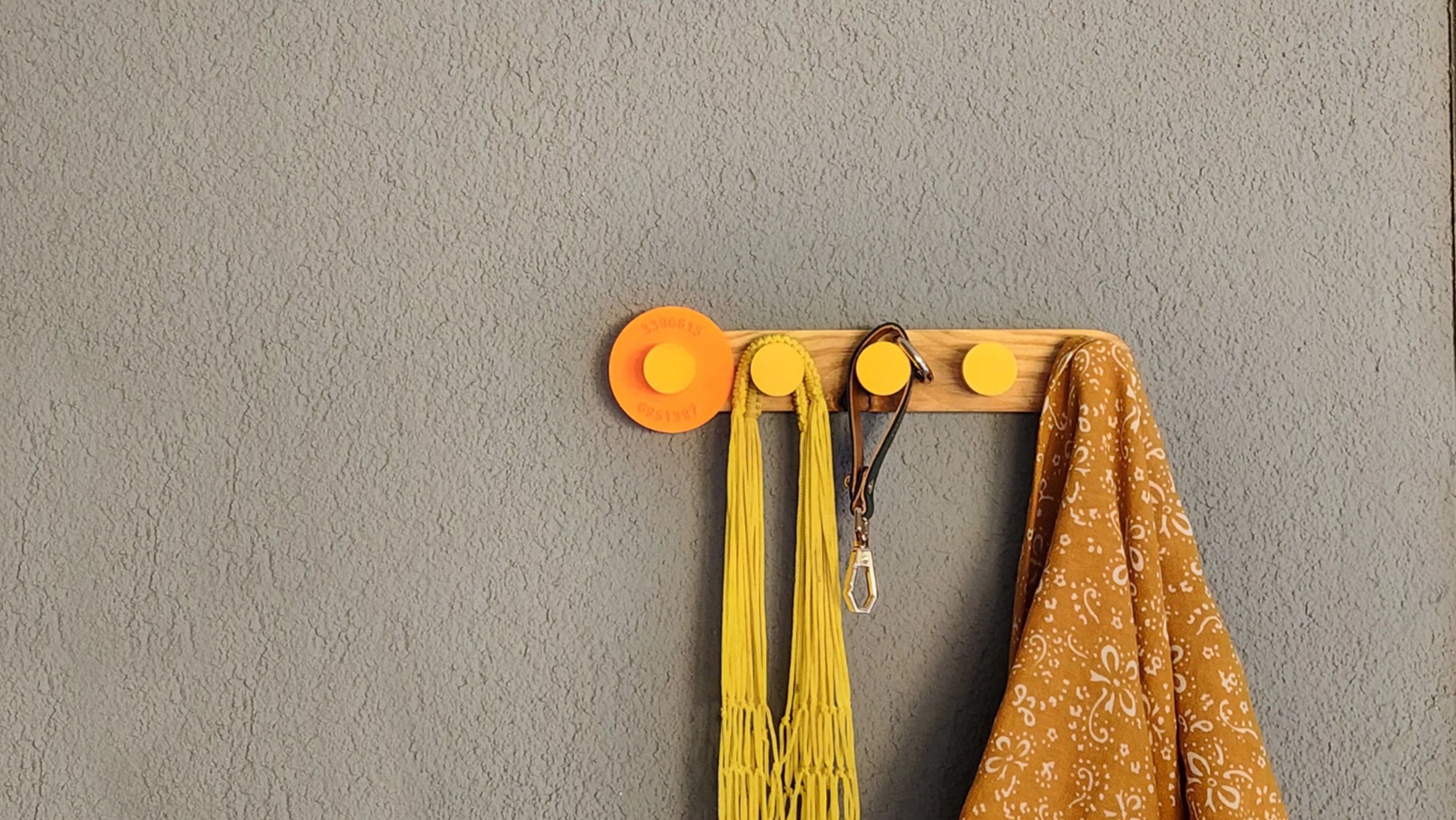 Ürün Atölyesi - Sayı Sekanslı Askılık | Renkli Özgün Tasarım