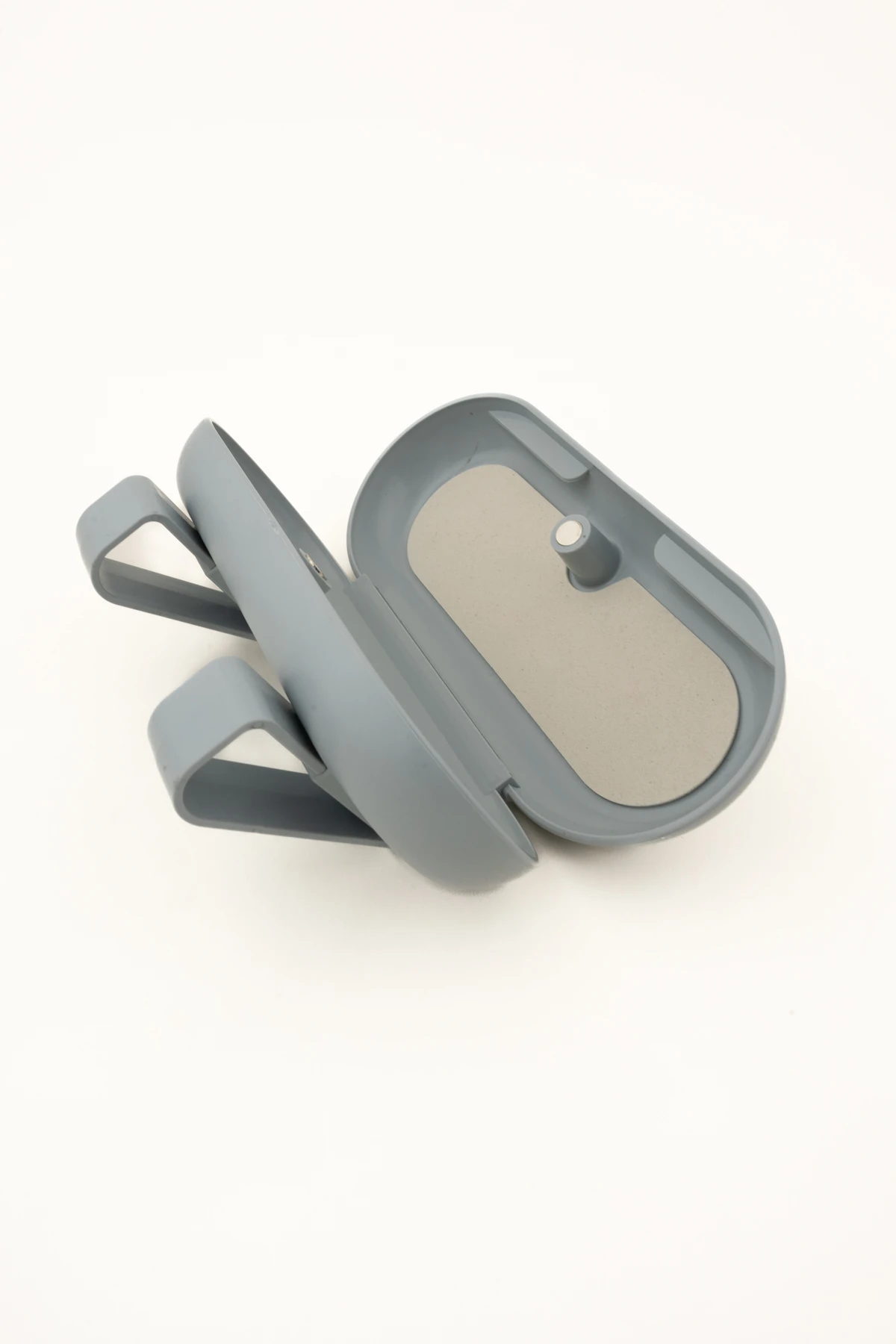 Araba Güneşliğine Takılan Gözlük Kutusu | Universal Araba İçi Gözlük Taşıyıcı | Mıknatıslı Kapaklı