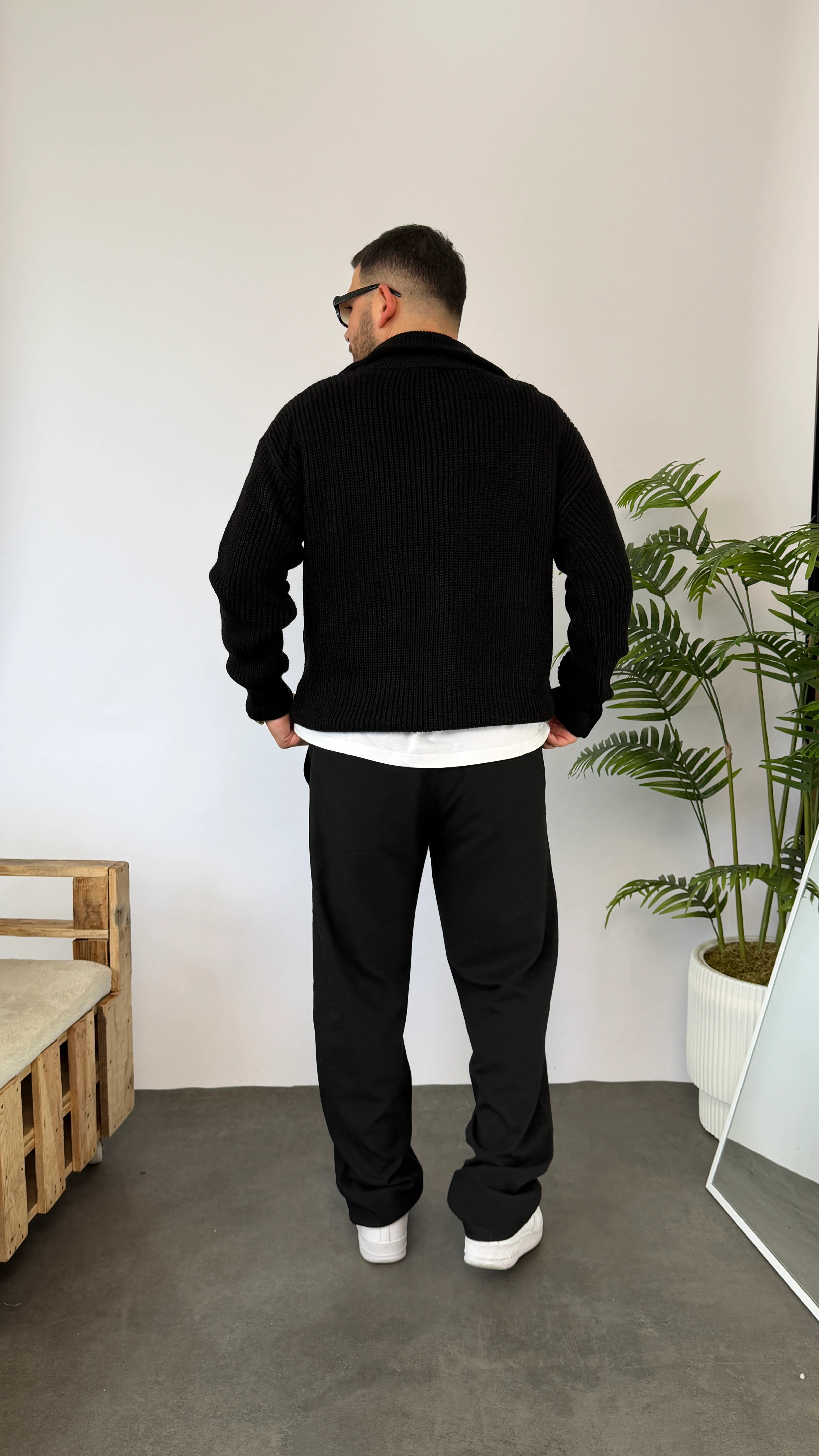 Siyah Yarım Fermuarlı Oversize Triko Kazak