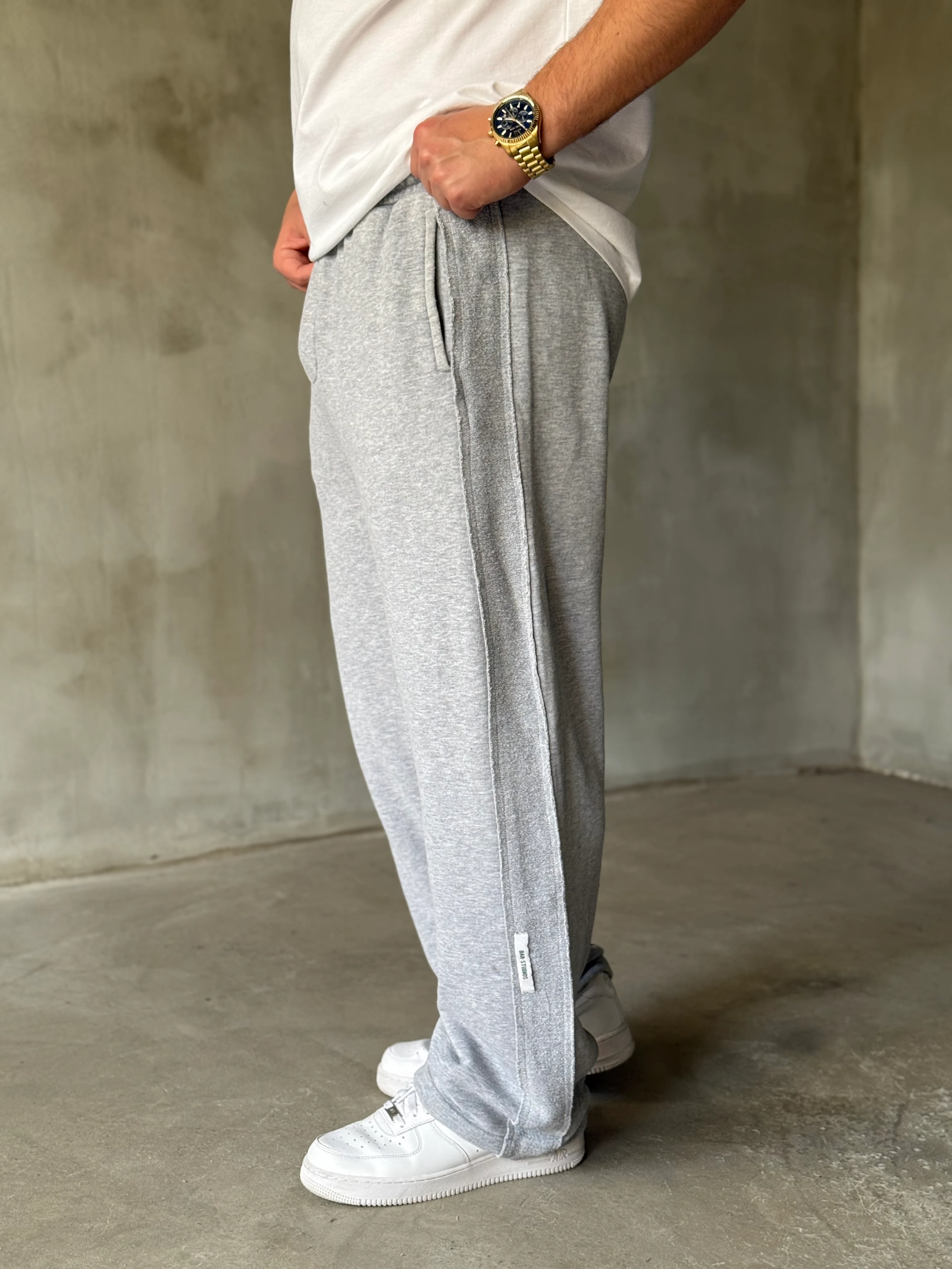 Gri Yıkamalı Şerit Detaylı Baggy Eşofman Altı