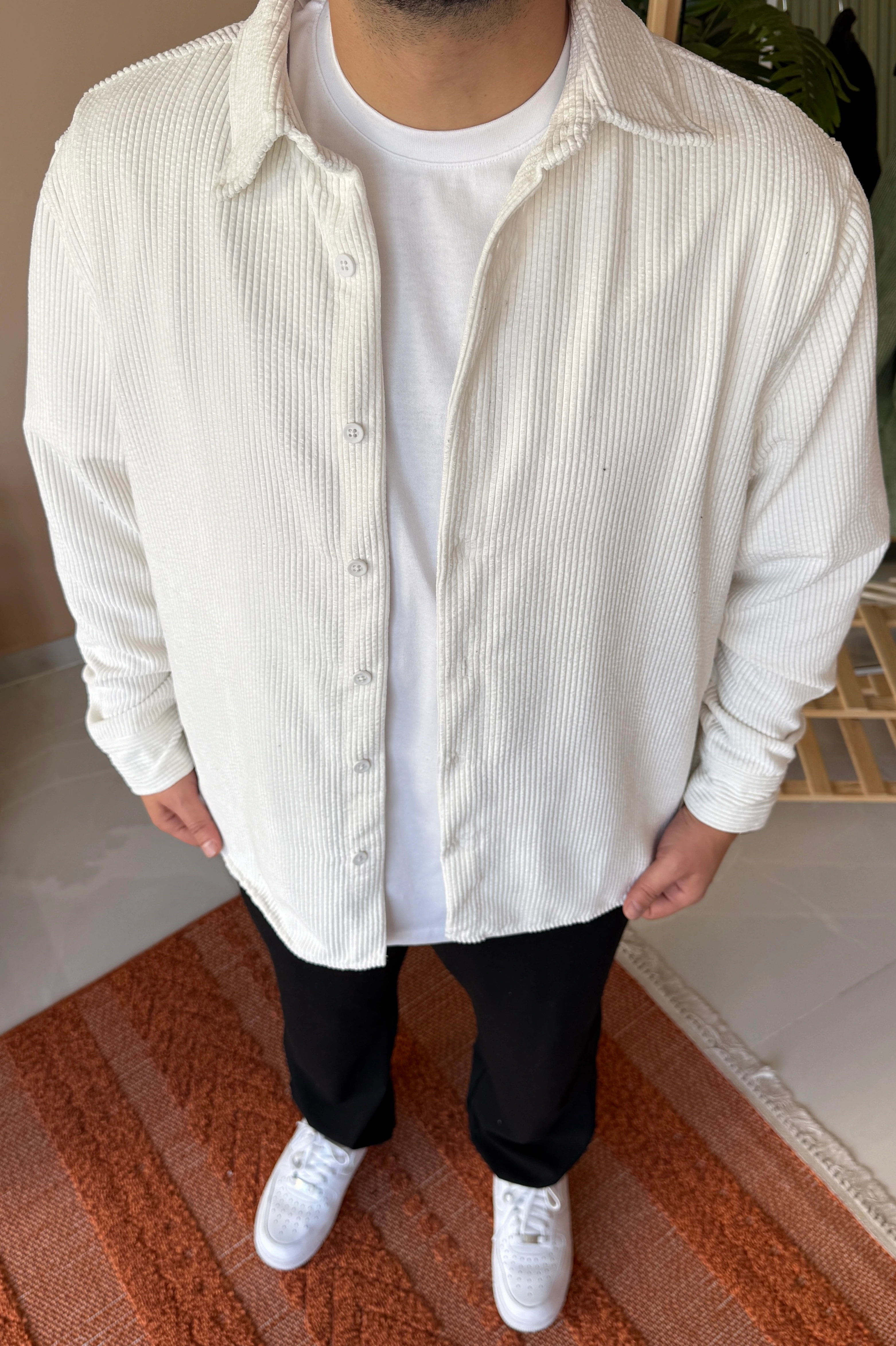 Beyaz Oversize Kadife Gömlek